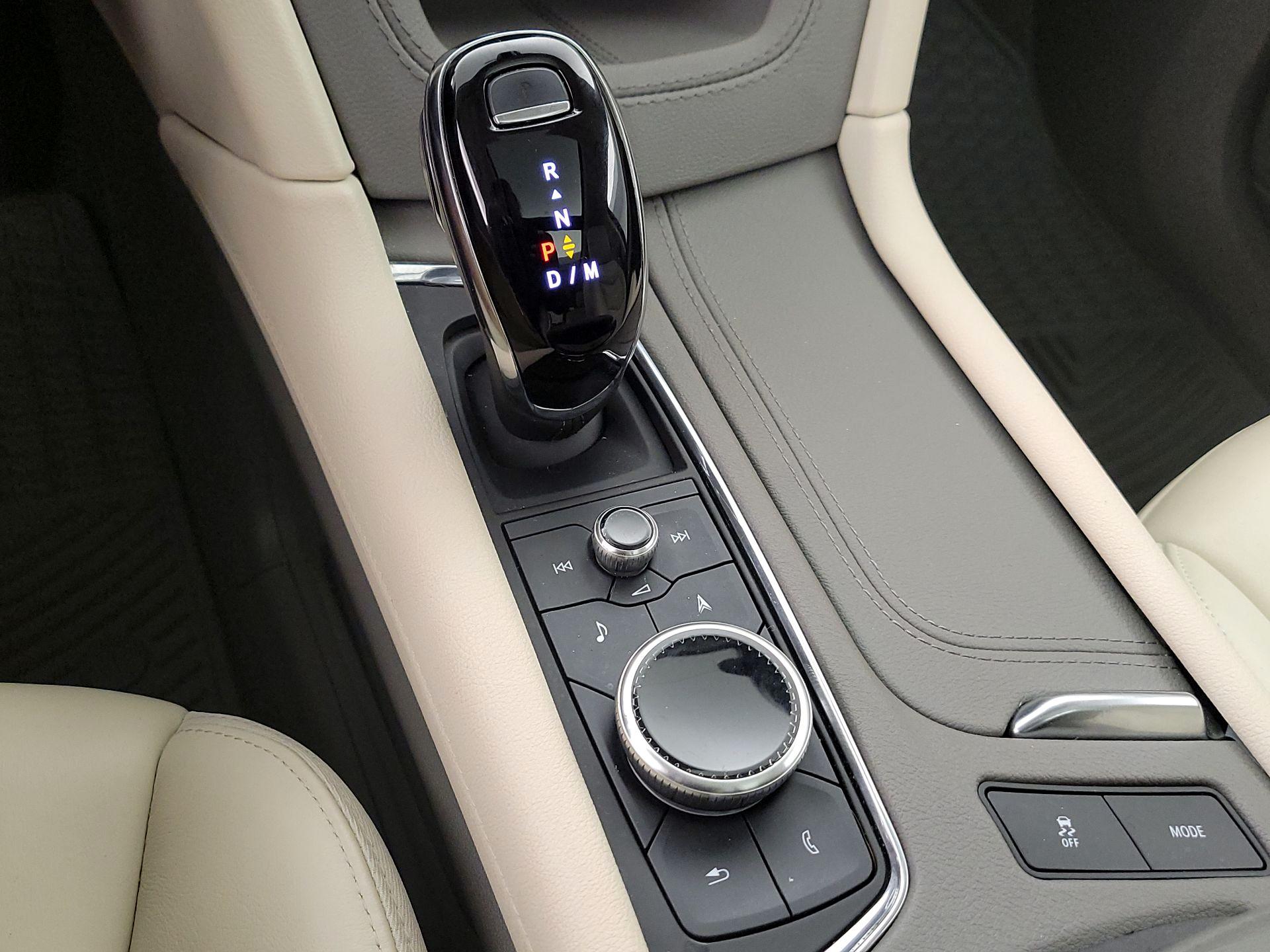 Thumbnail: 2023 Cadillac XT6 - 18