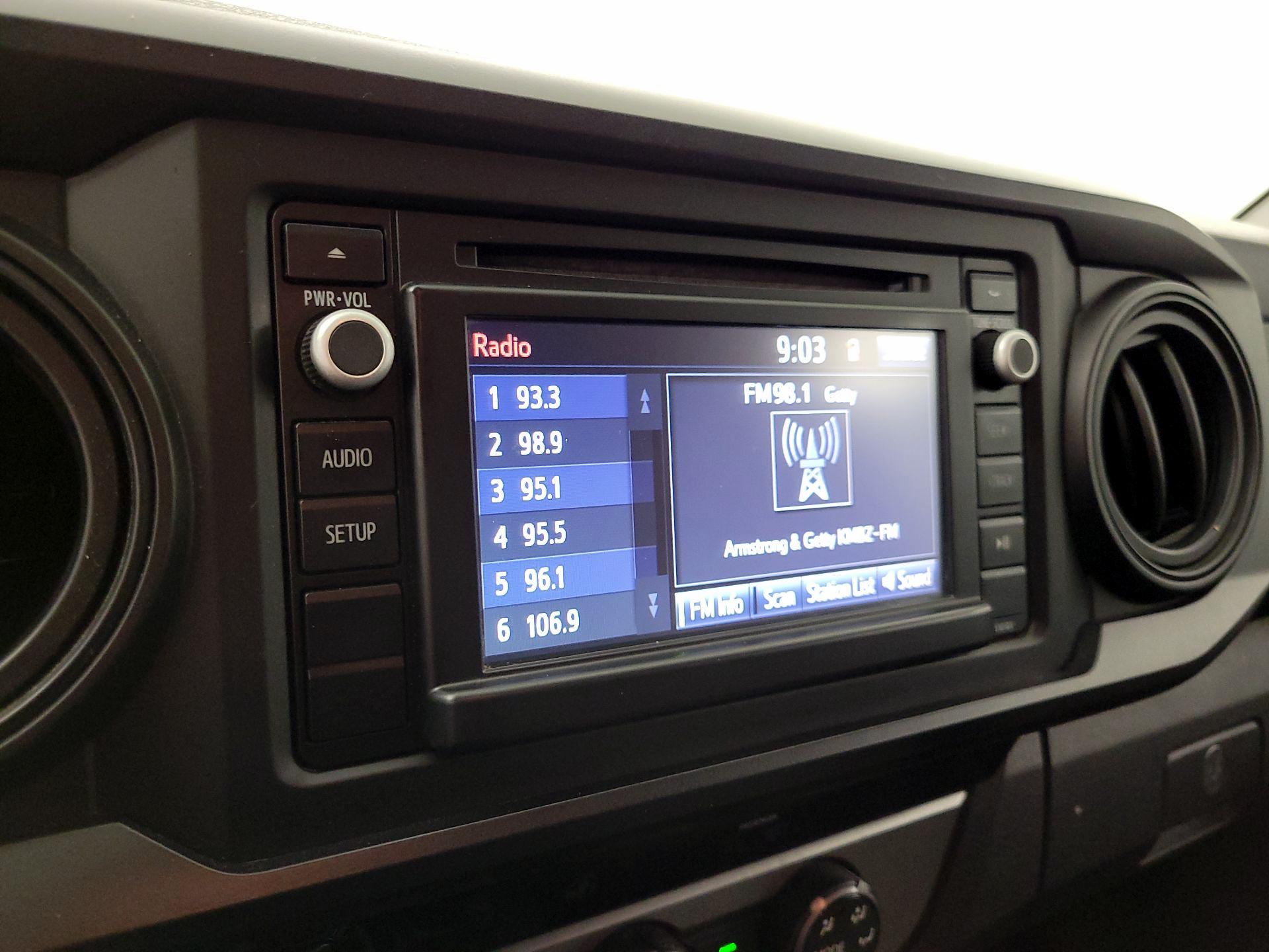 Thumbnail: 2017 Toyota Tacoma - 15