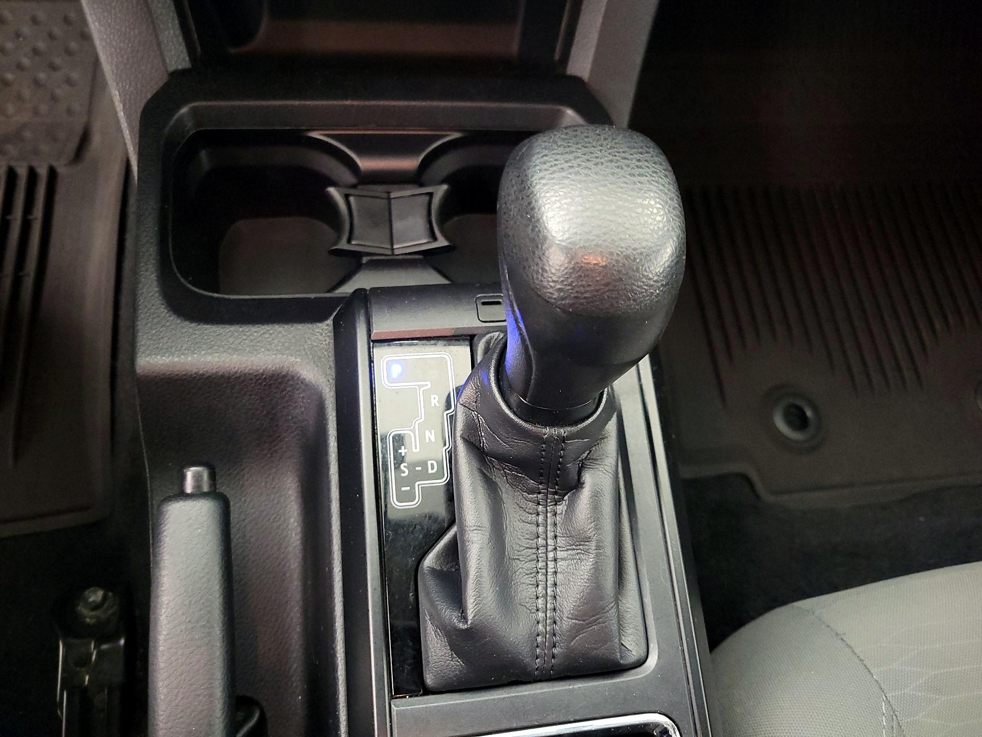 Thumbnail: 2017 Toyota Tacoma - 17