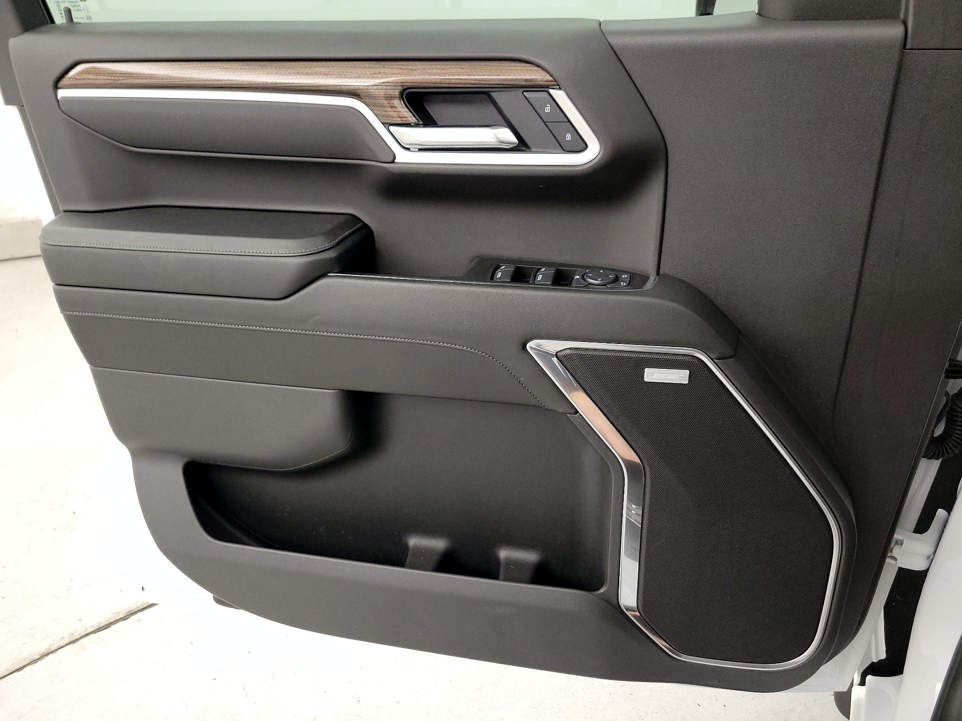 Thumbnail: 2025 Chevrolet Silverado 1500 - 12