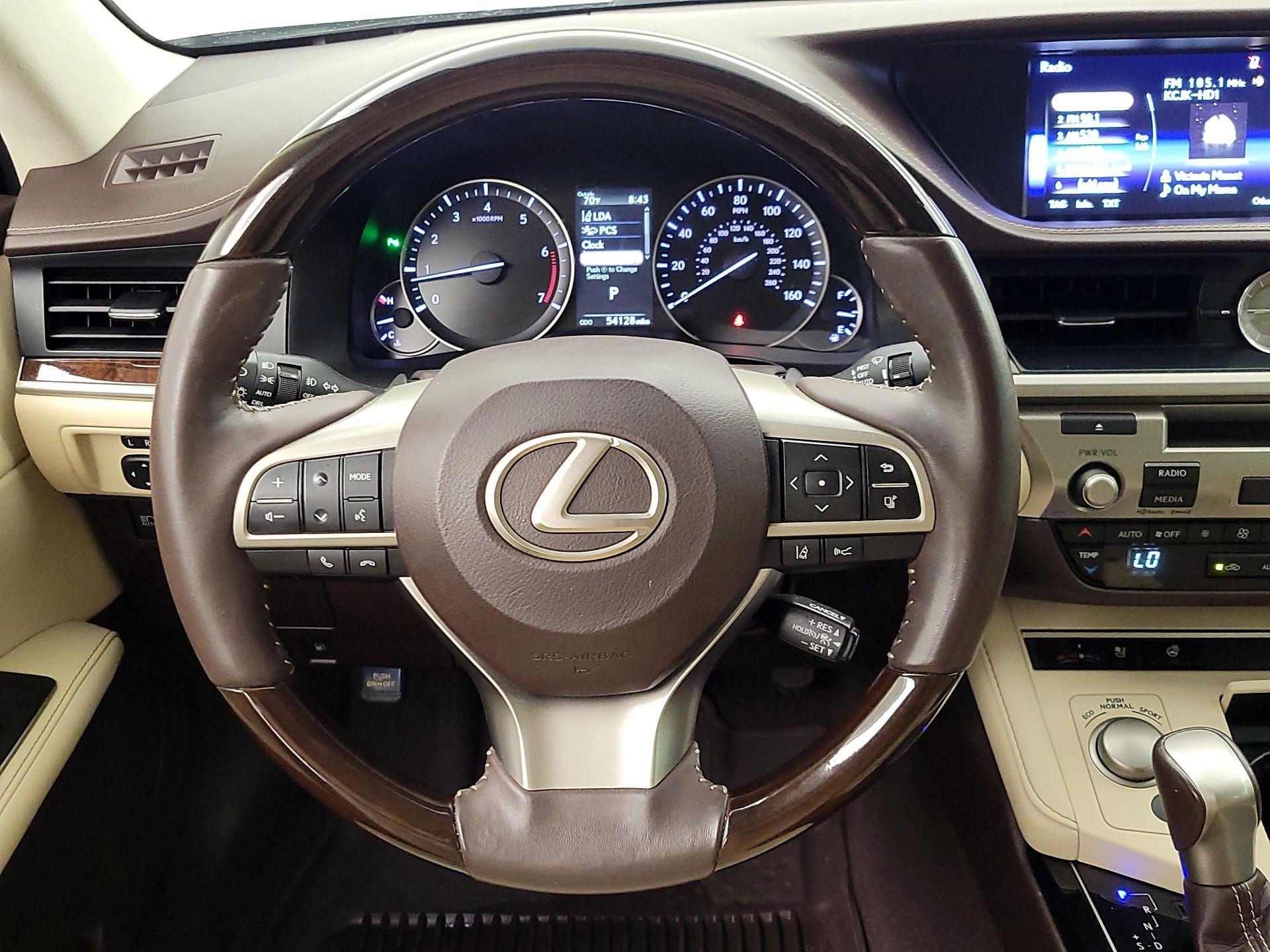 Thumbnail: 2018 Lexus ES - 10