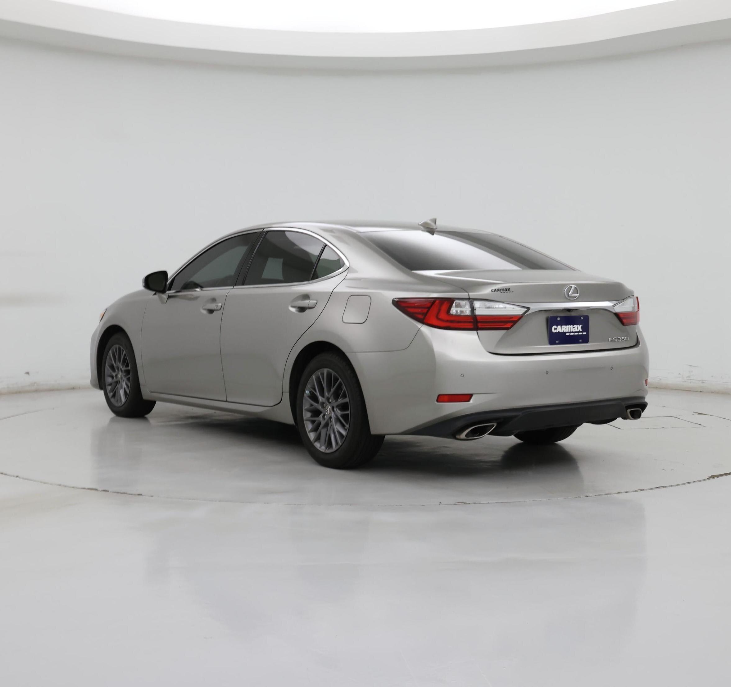 Thumbnail: 2018 Lexus ES - 2