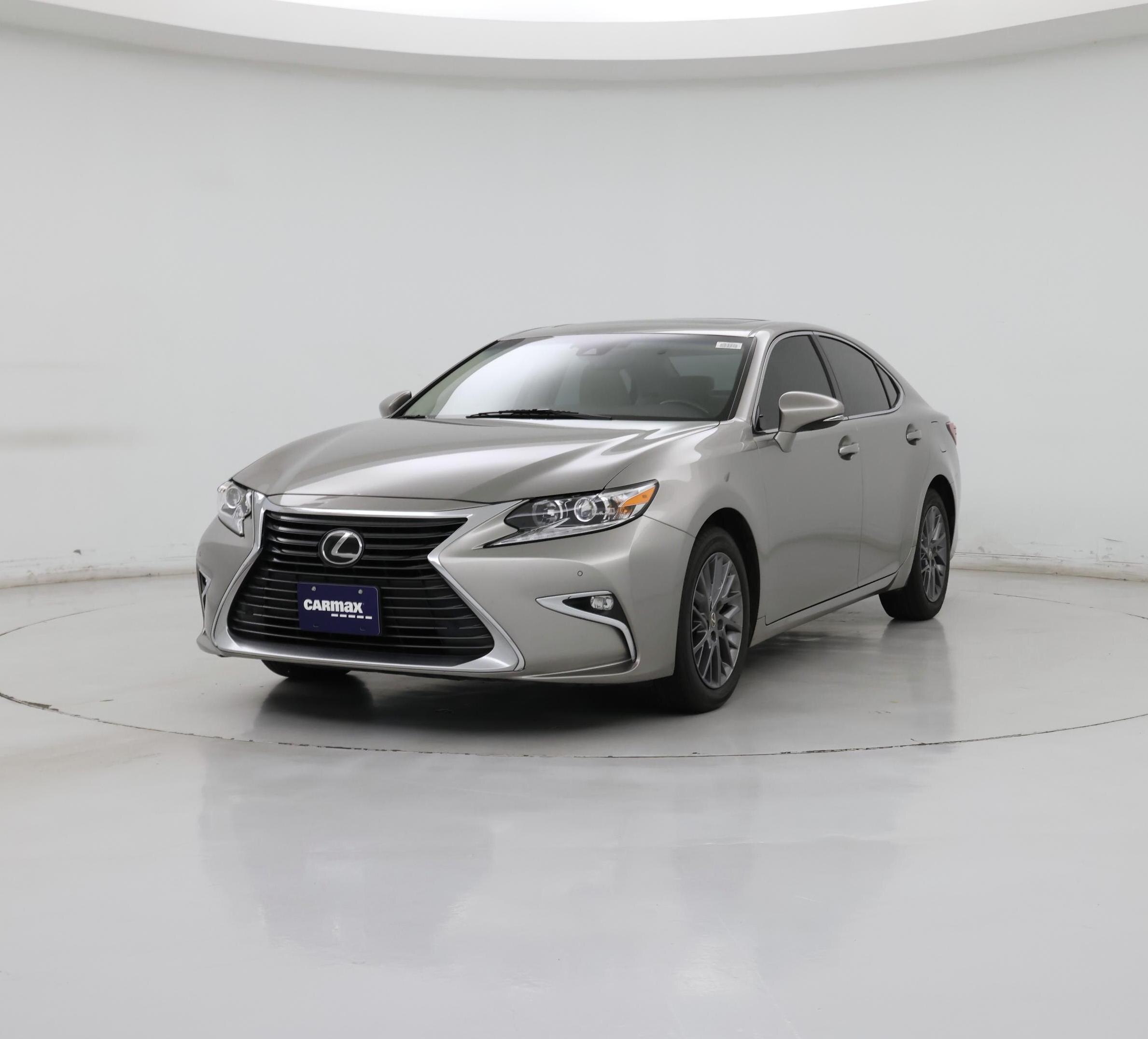 Thumbnail: 2018 Lexus ES - 4