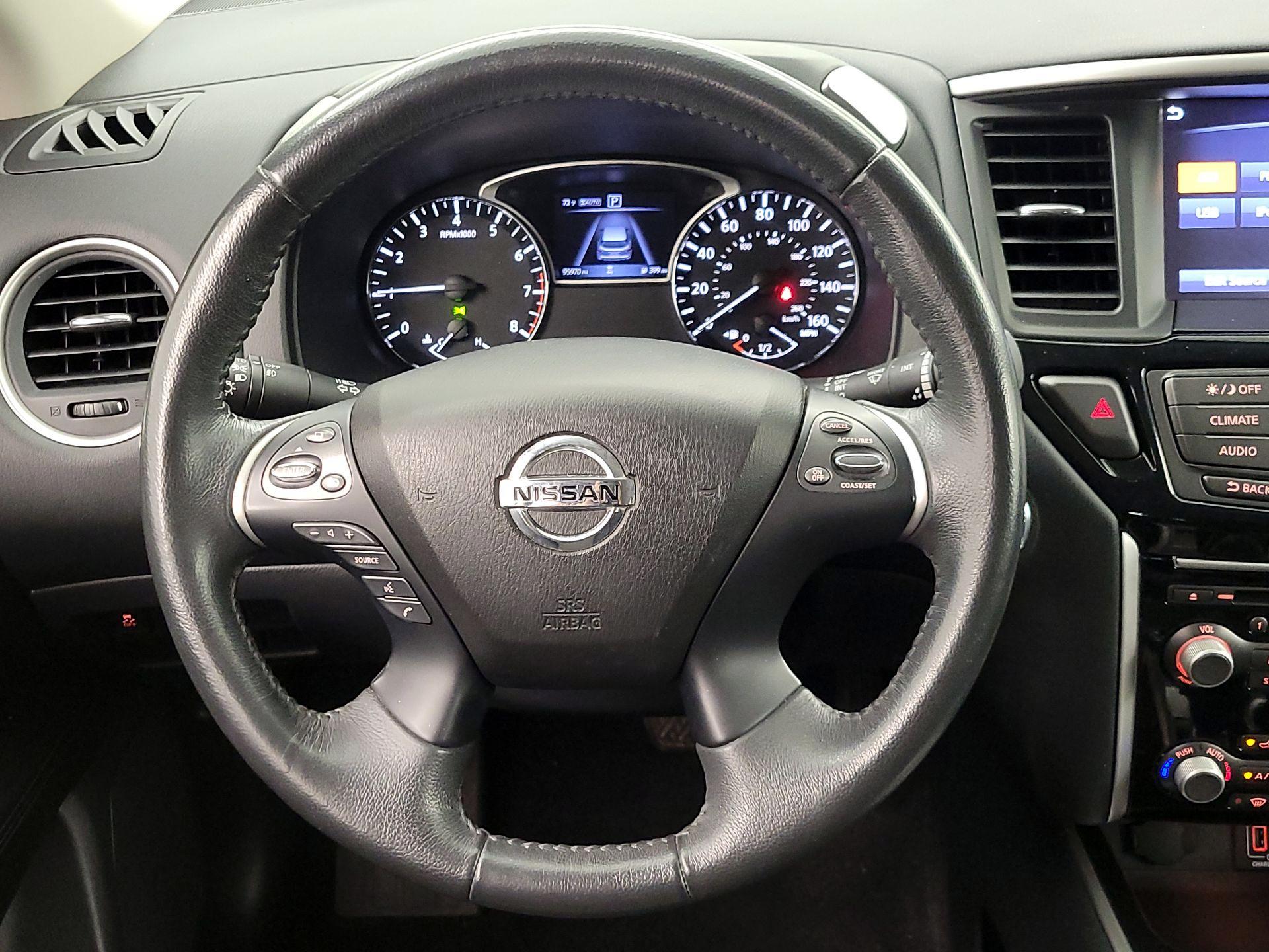 Thumbnail: 2018 Nissan Pathfinder - 10
