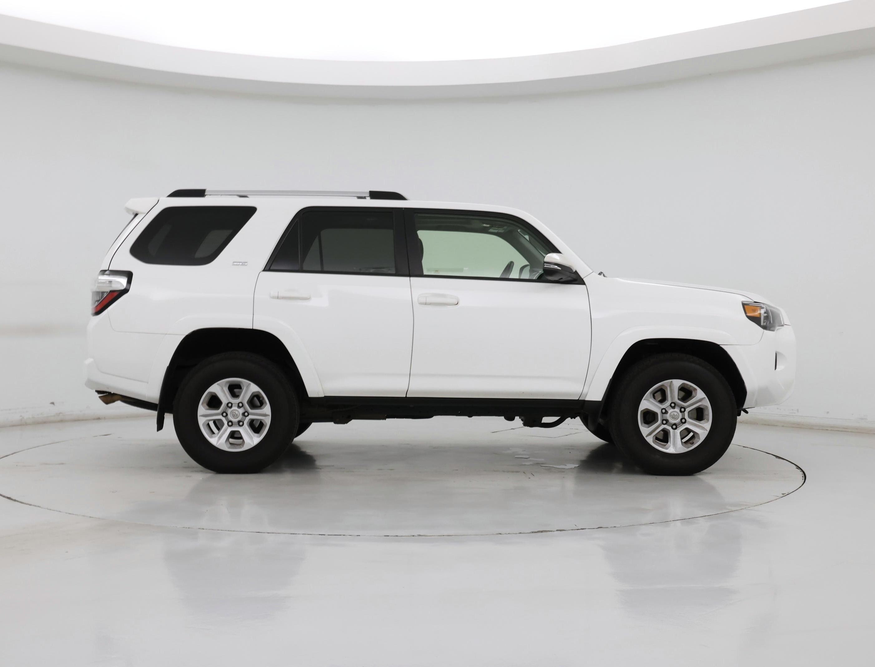 Thumbnail: 2019 Toyota 4Runner - 7