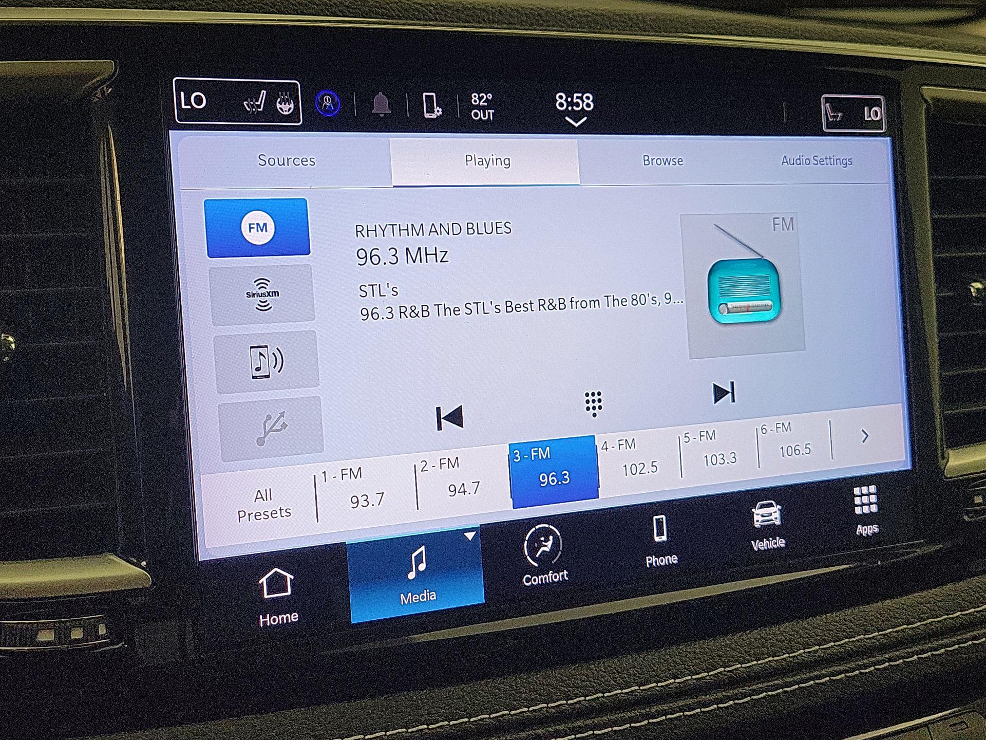 Thumbnail: 2023 Chrysler Pacifica - 15