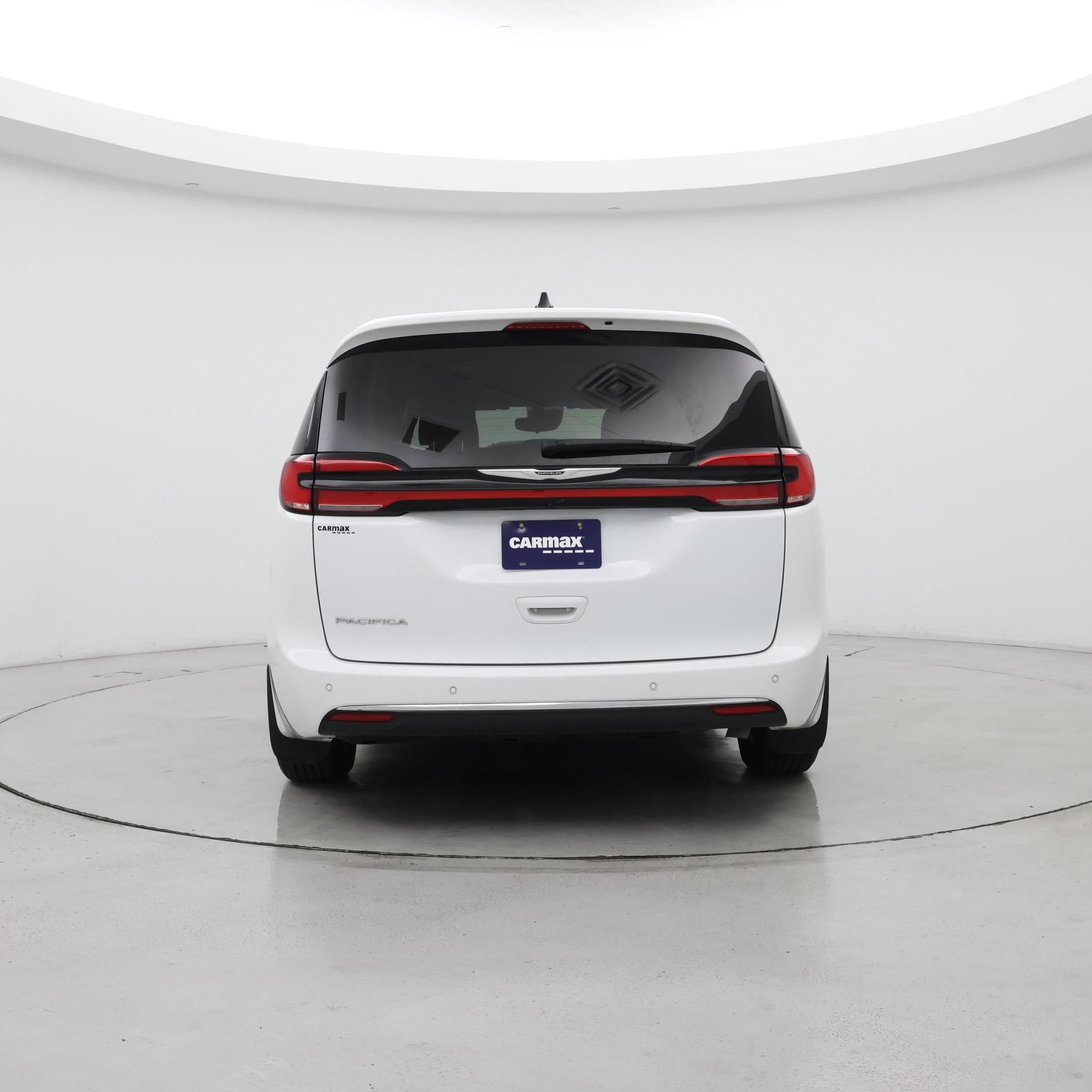 Thumbnail: 2023 Chrysler Pacifica - 6