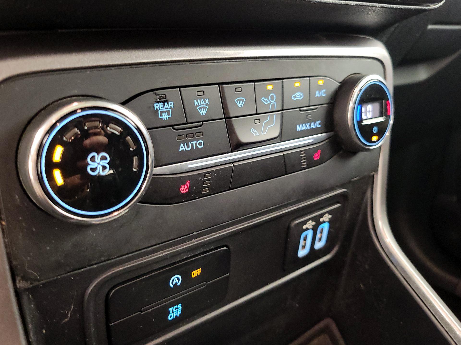 Thumbnail: 2020 Ford EcoSport - 16