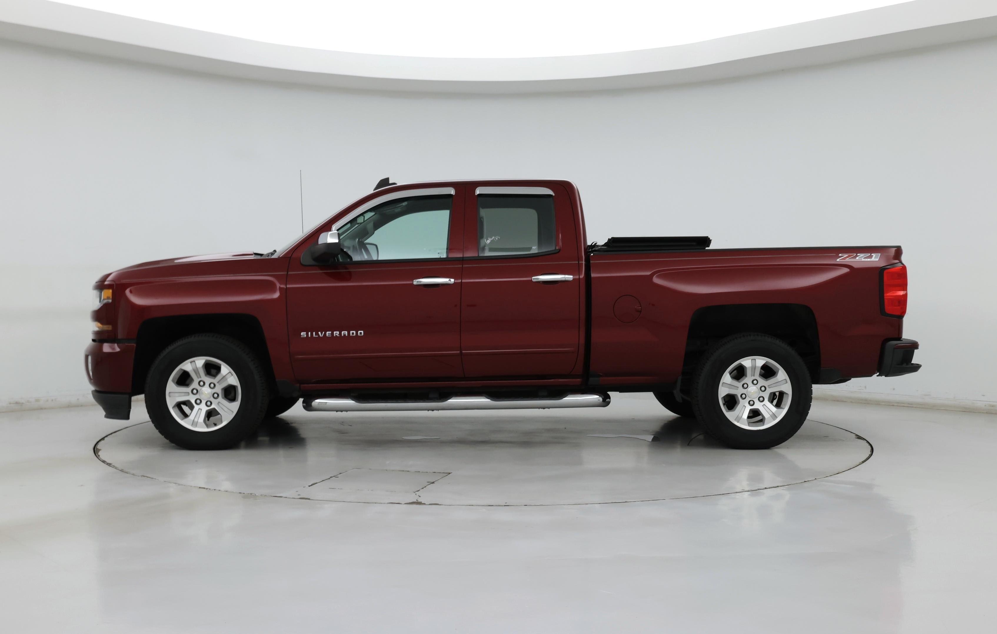 Thumbnail: 2017 Chevrolet Silverado 1500 - 3