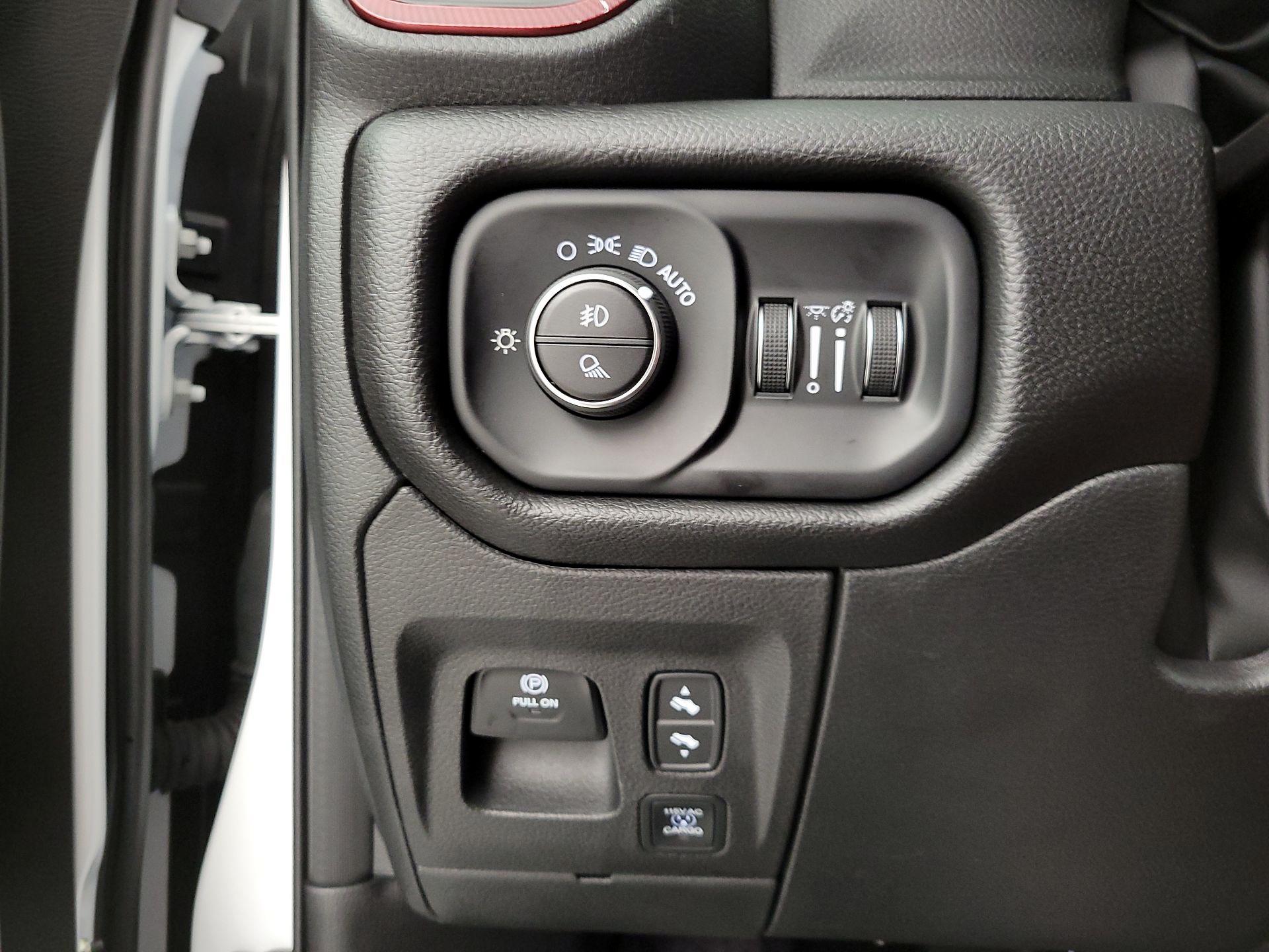 Thumbnail: 2025 RAM 1500 - 13