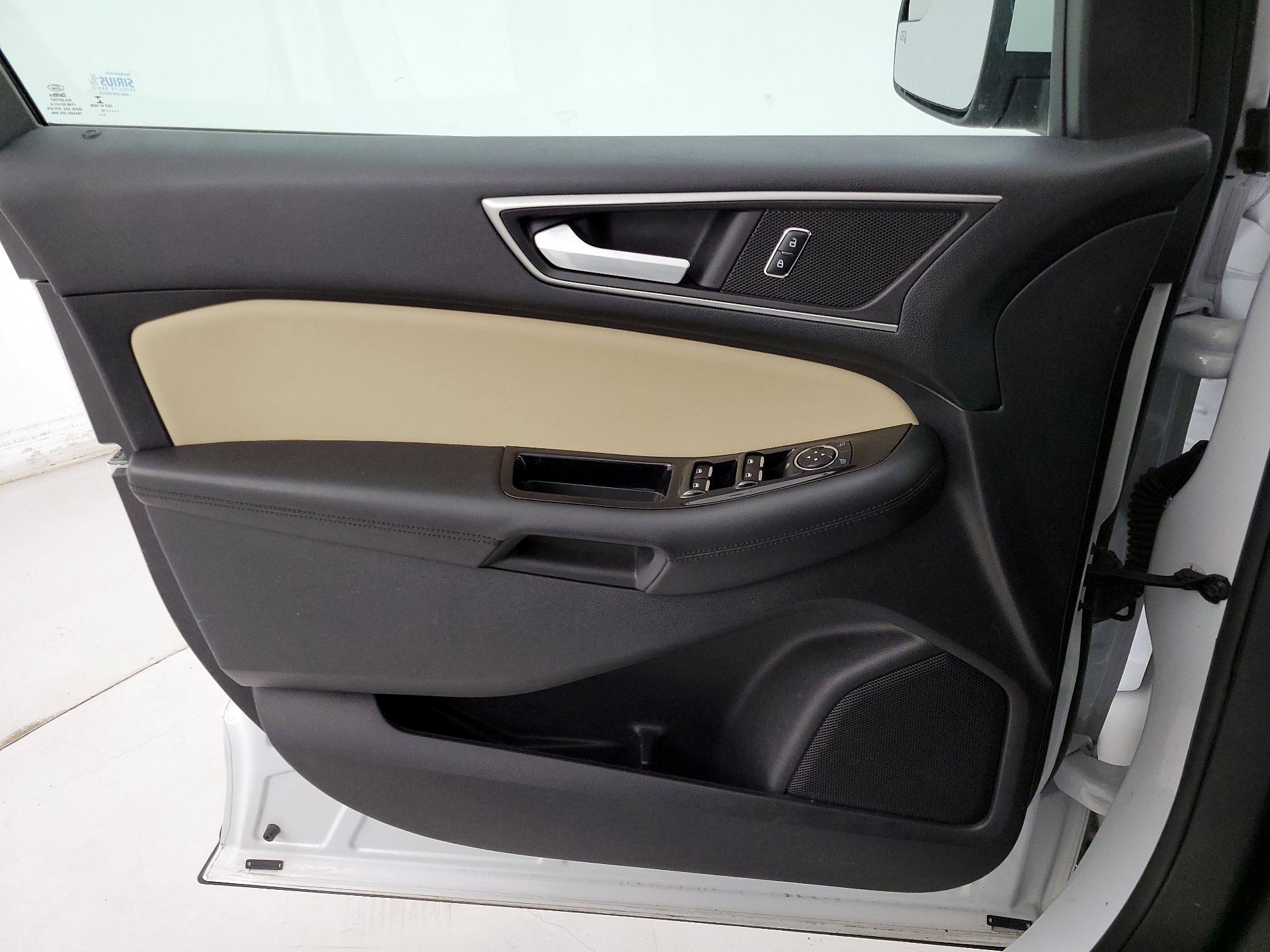 Thumbnail: 2015 Ford Edge - 12