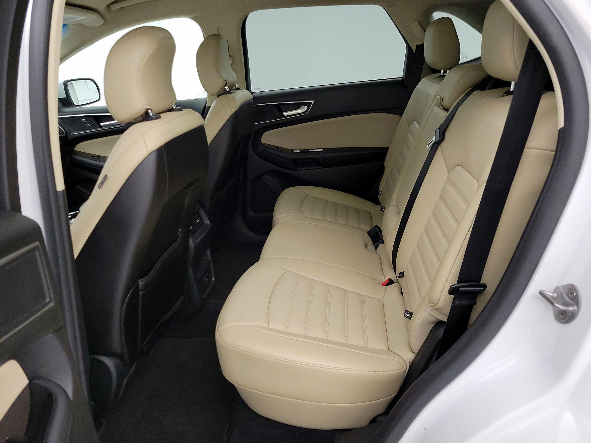 Thumbnail: 2015 Ford Edge - 19