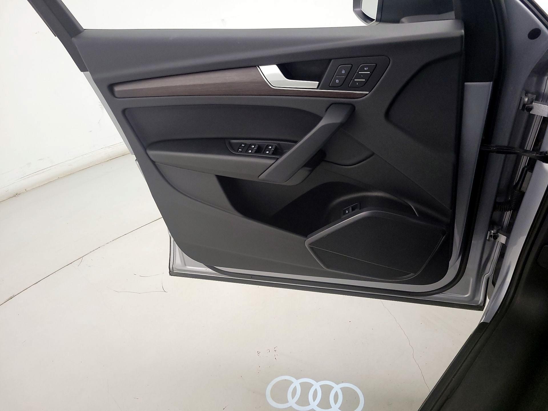 Thumbnail: 2022 Audi Q5 - 12