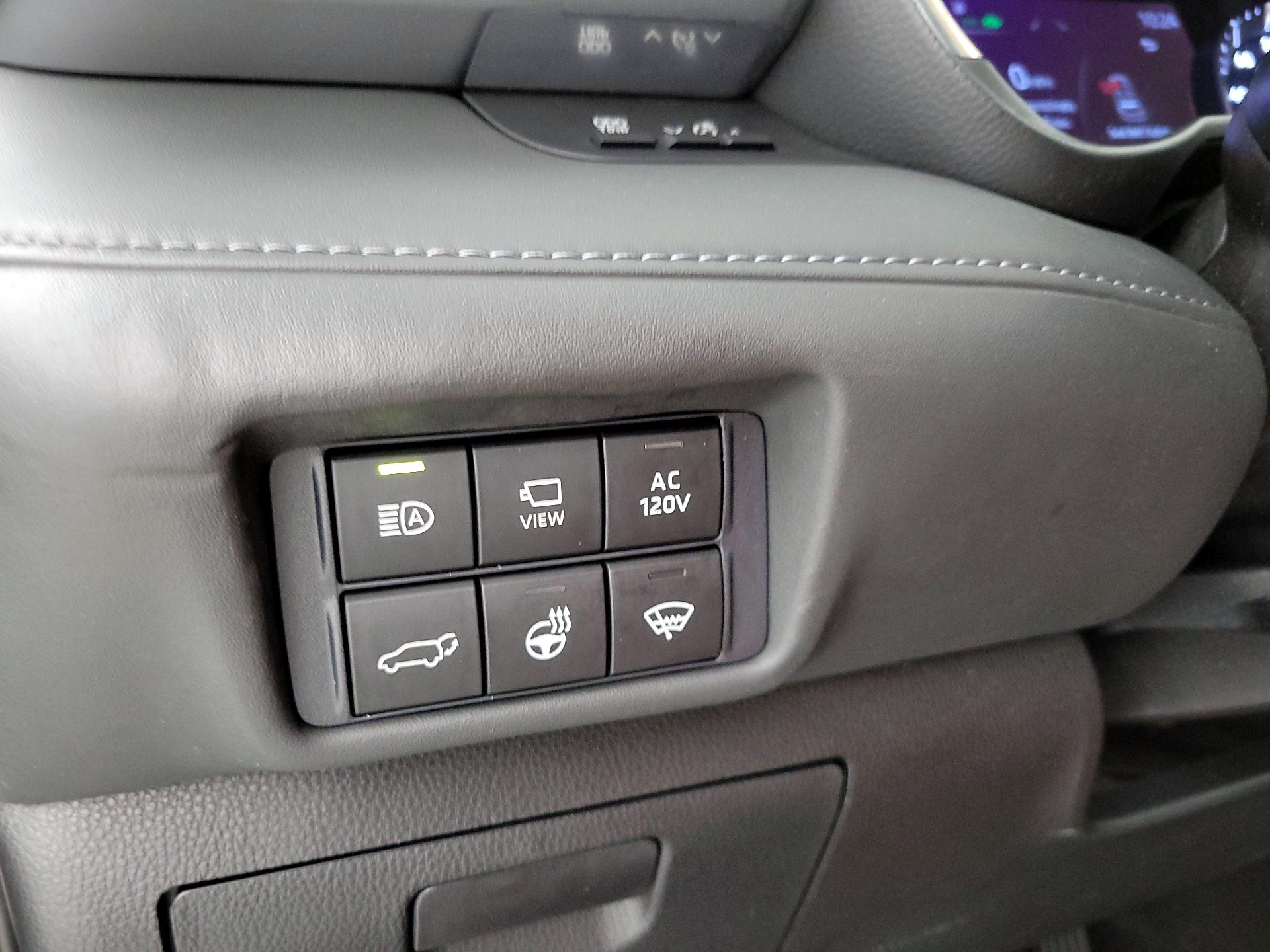 Thumbnail: 2021 Toyota Highlander - 13