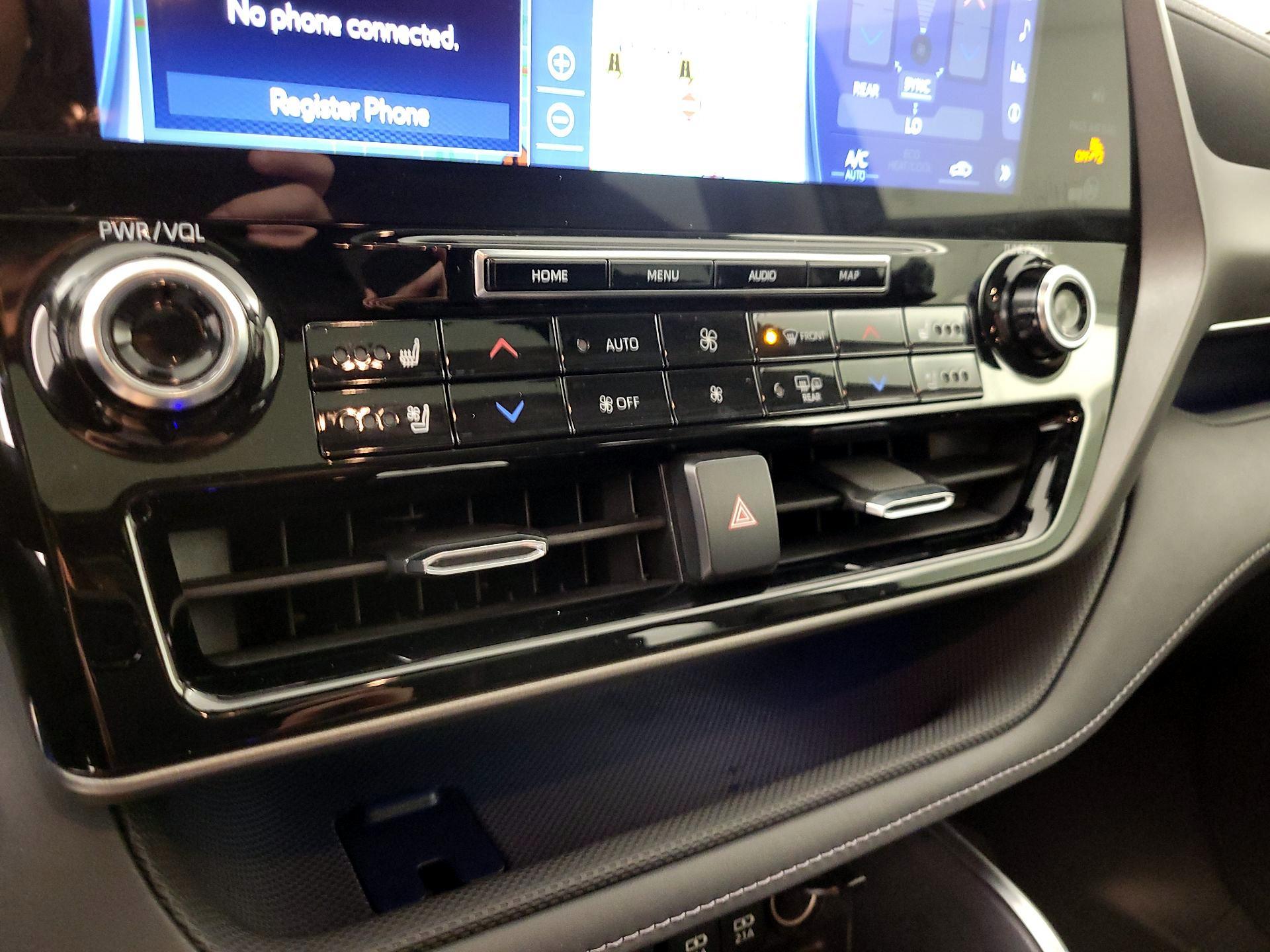 Thumbnail: 2021 Toyota Highlander - 17