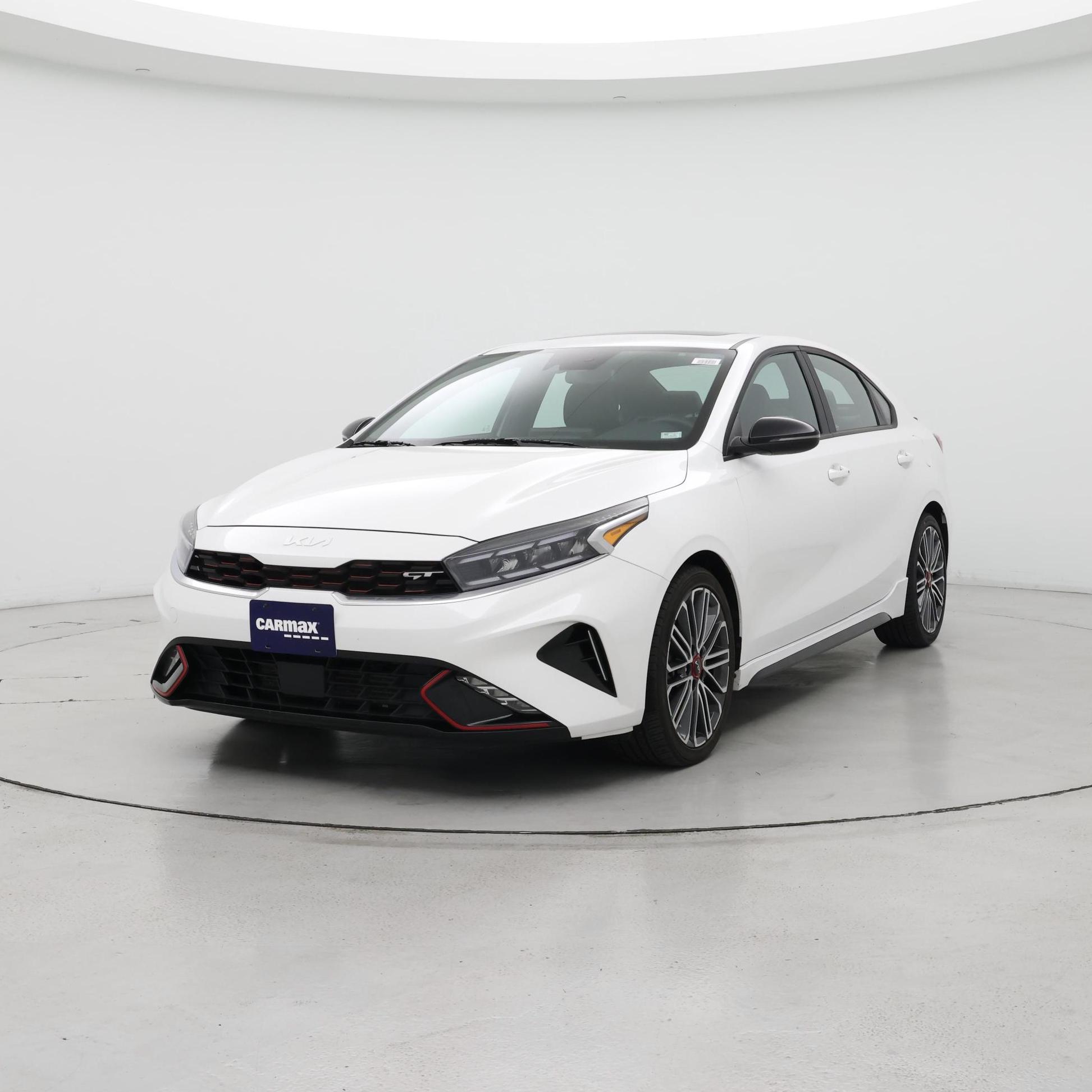 Thumbnail: 2023 Kia Forte - 4