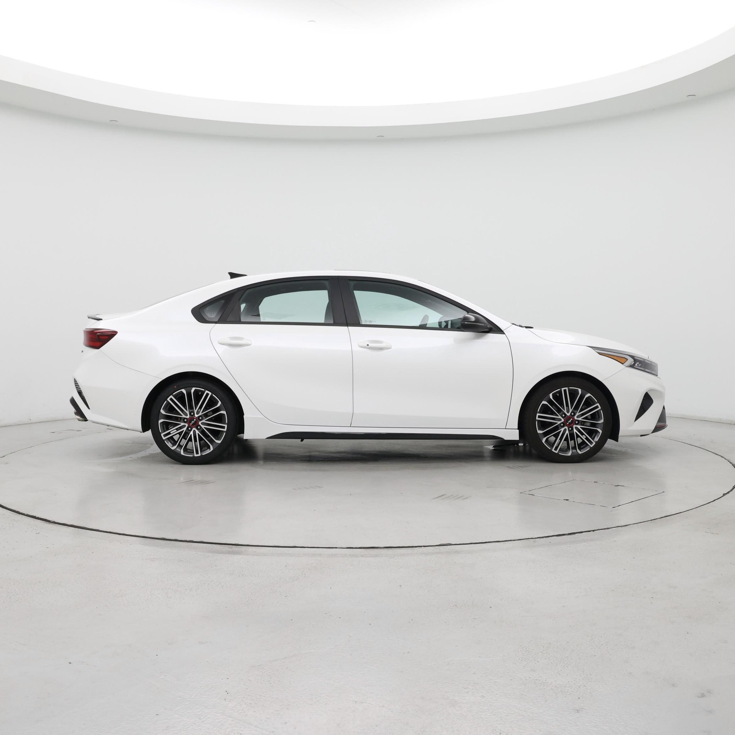 Thumbnail: 2023 Kia Forte - 7