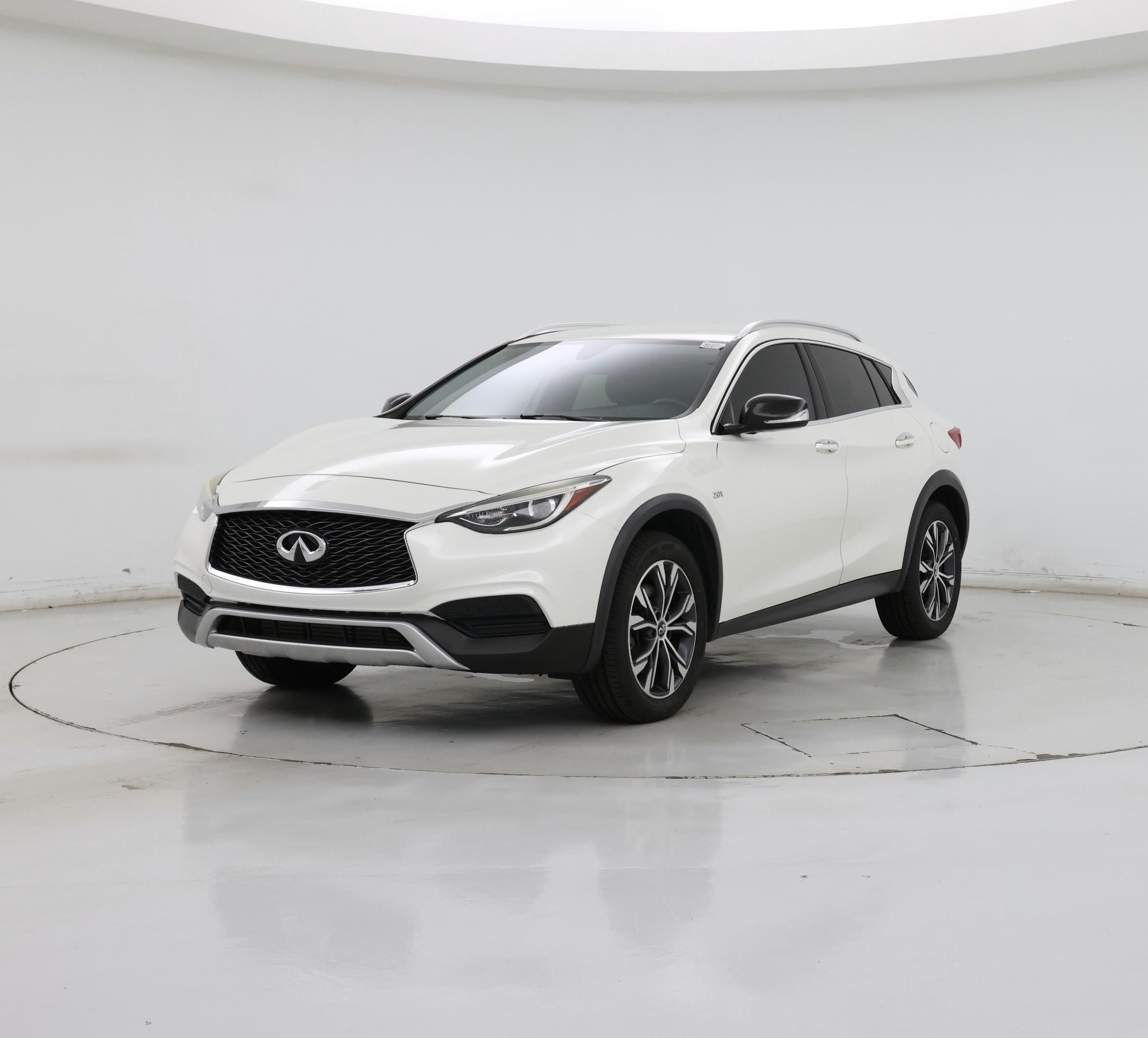 Thumbnail: 2018 INFINITI QX30 - 4