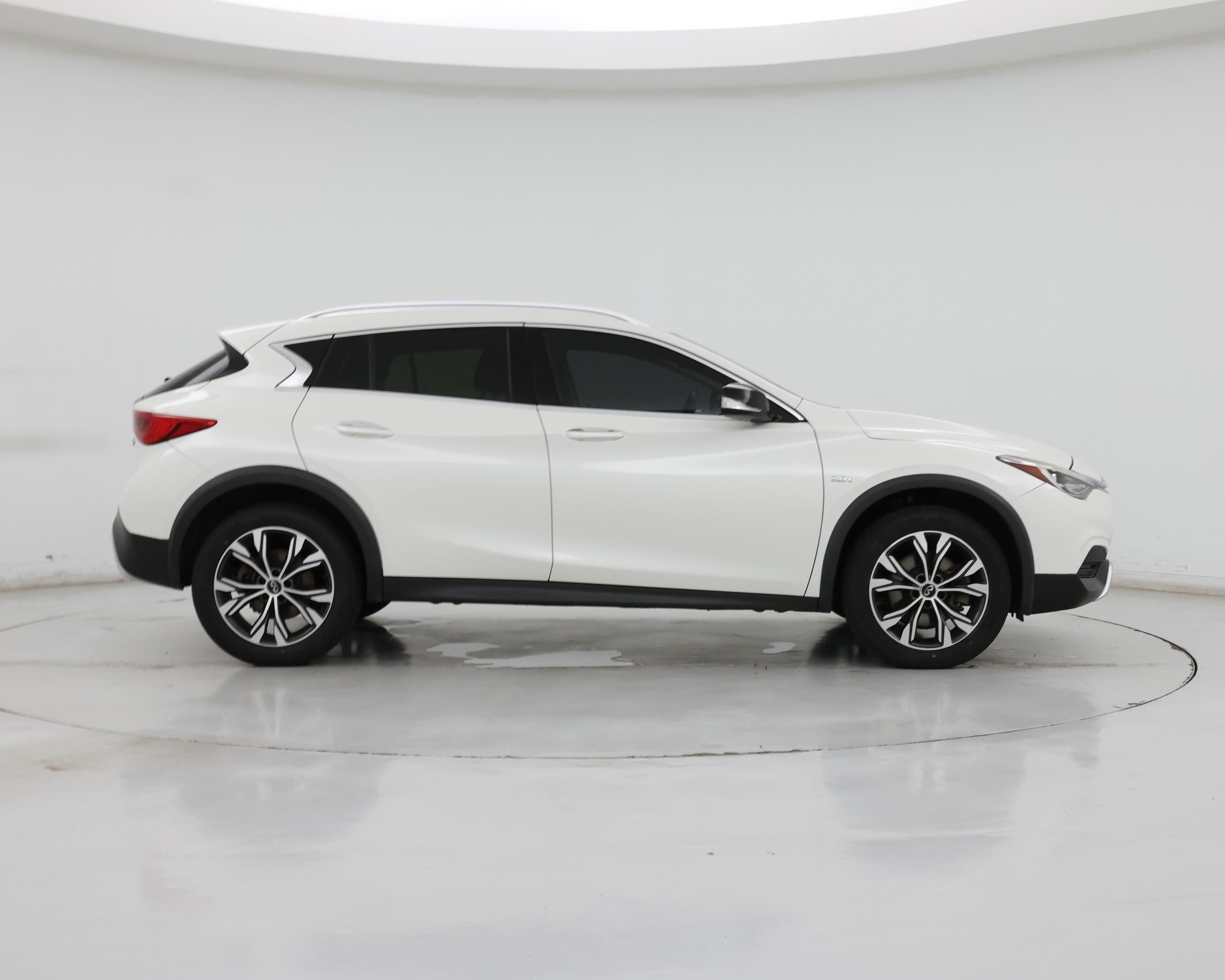 Thumbnail: 2018 INFINITI QX30 - 7