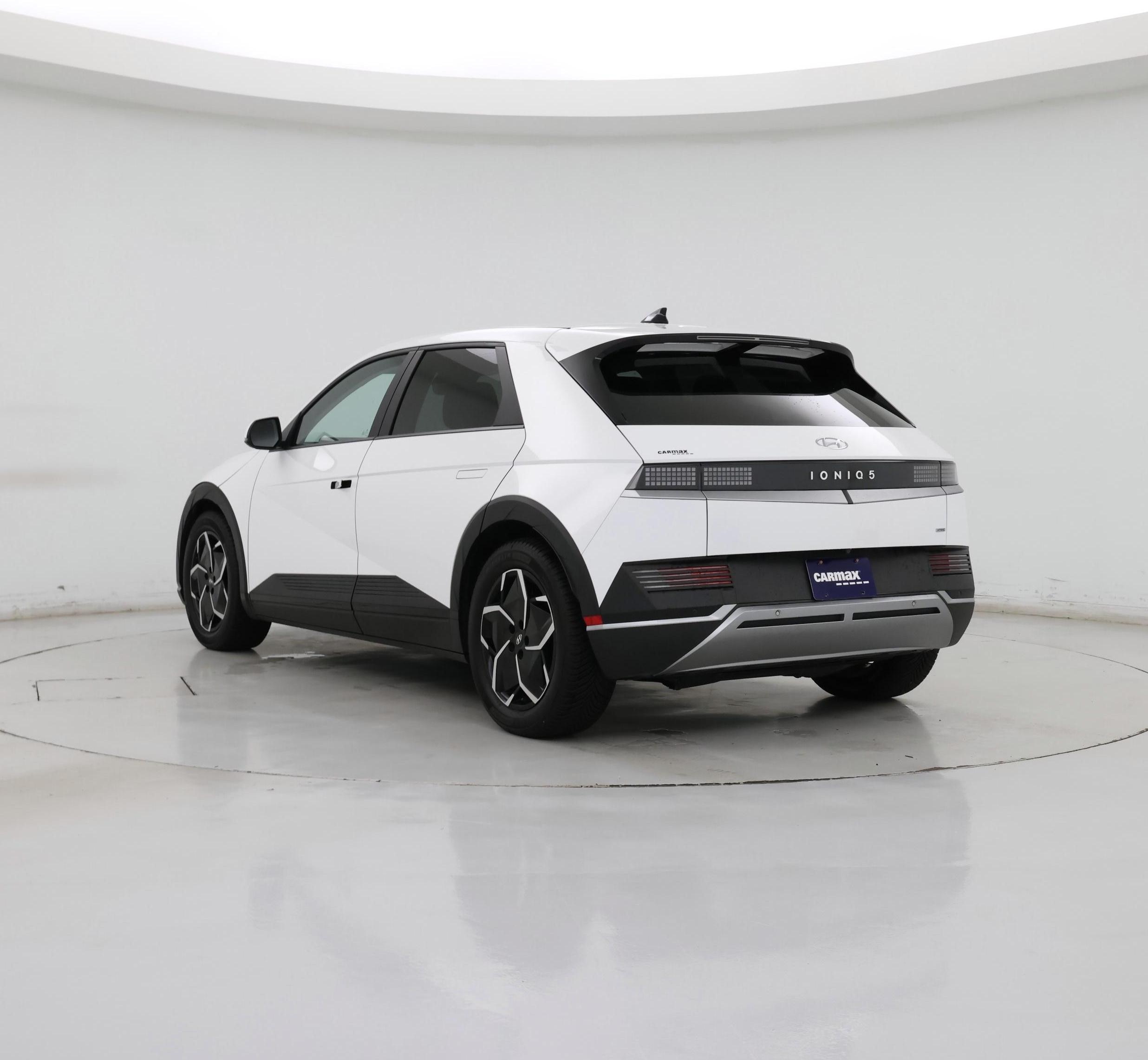 Thumbnail: 2022 Hyundai Ioniq 5 - 2