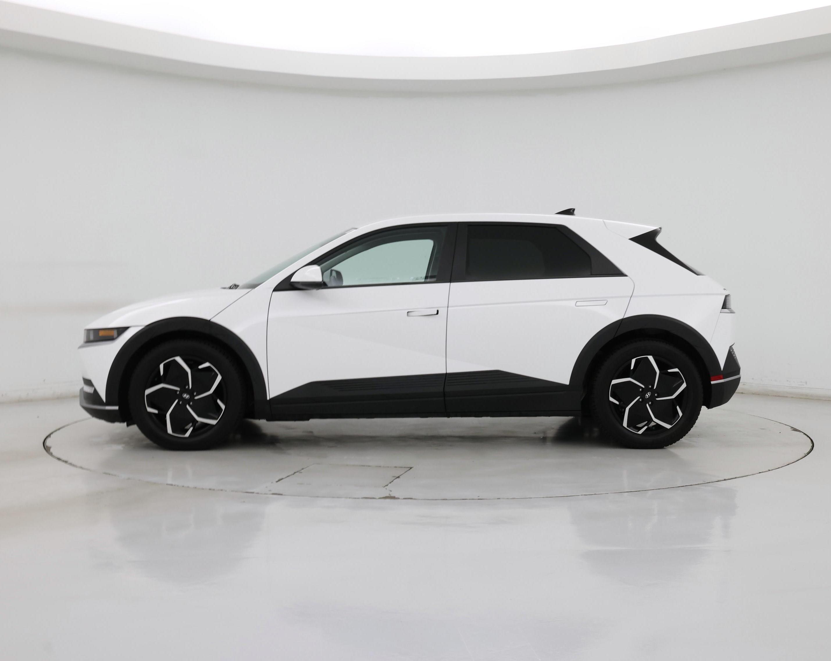 Thumbnail: 2022 Hyundai Ioniq 5 - 3