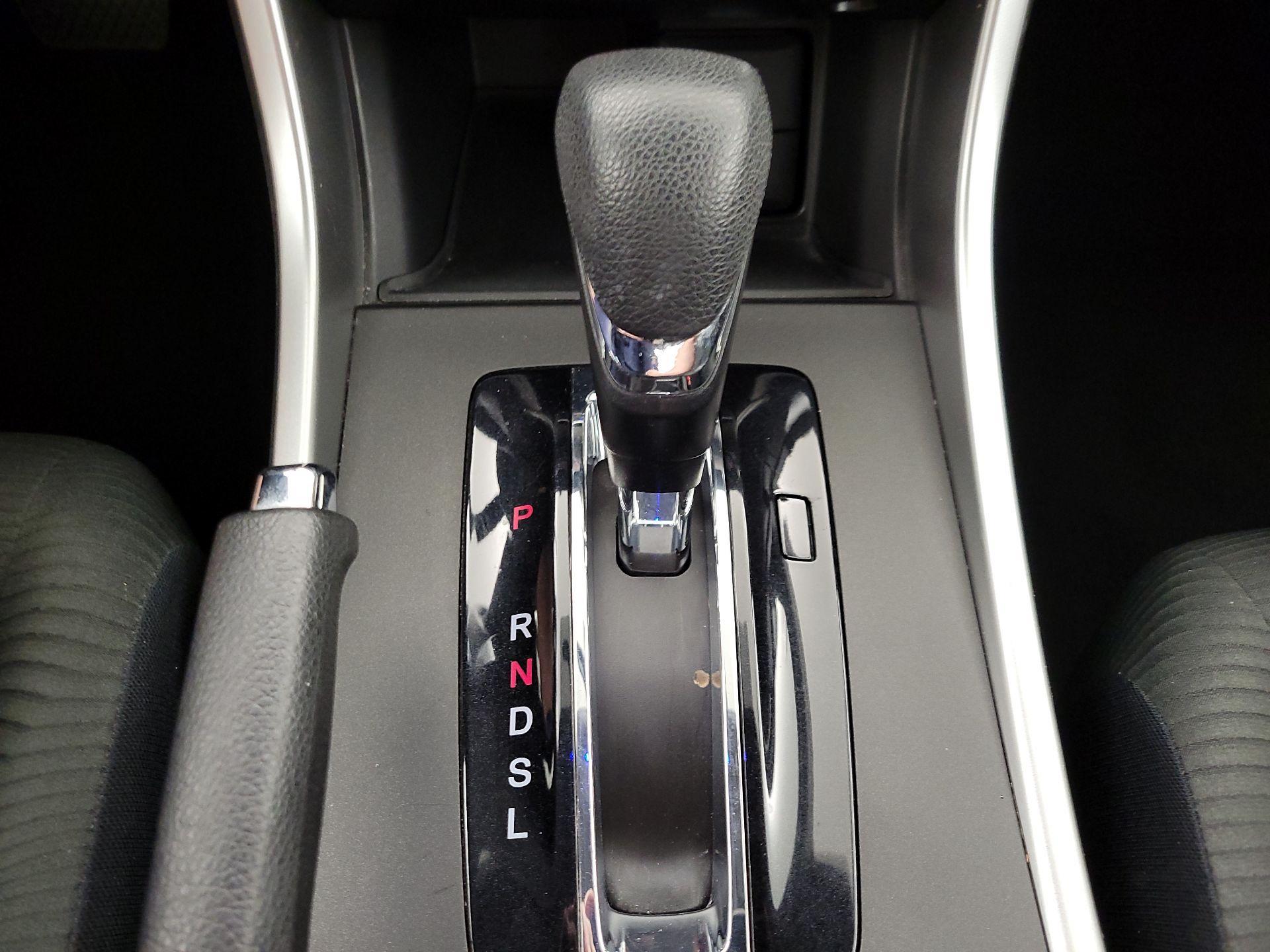 Thumbnail: 2015 Honda Accord - 17