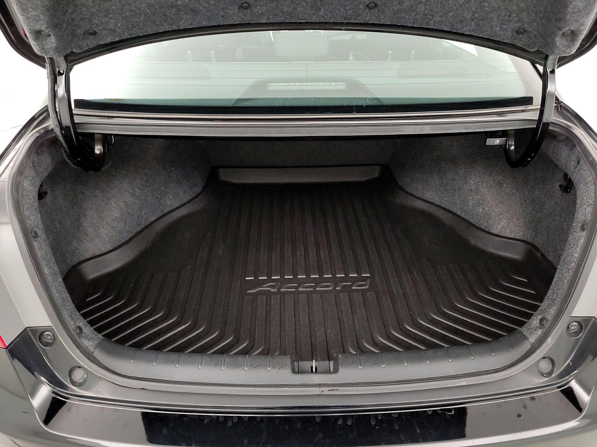 Thumbnail: 2015 Honda Accord - 20