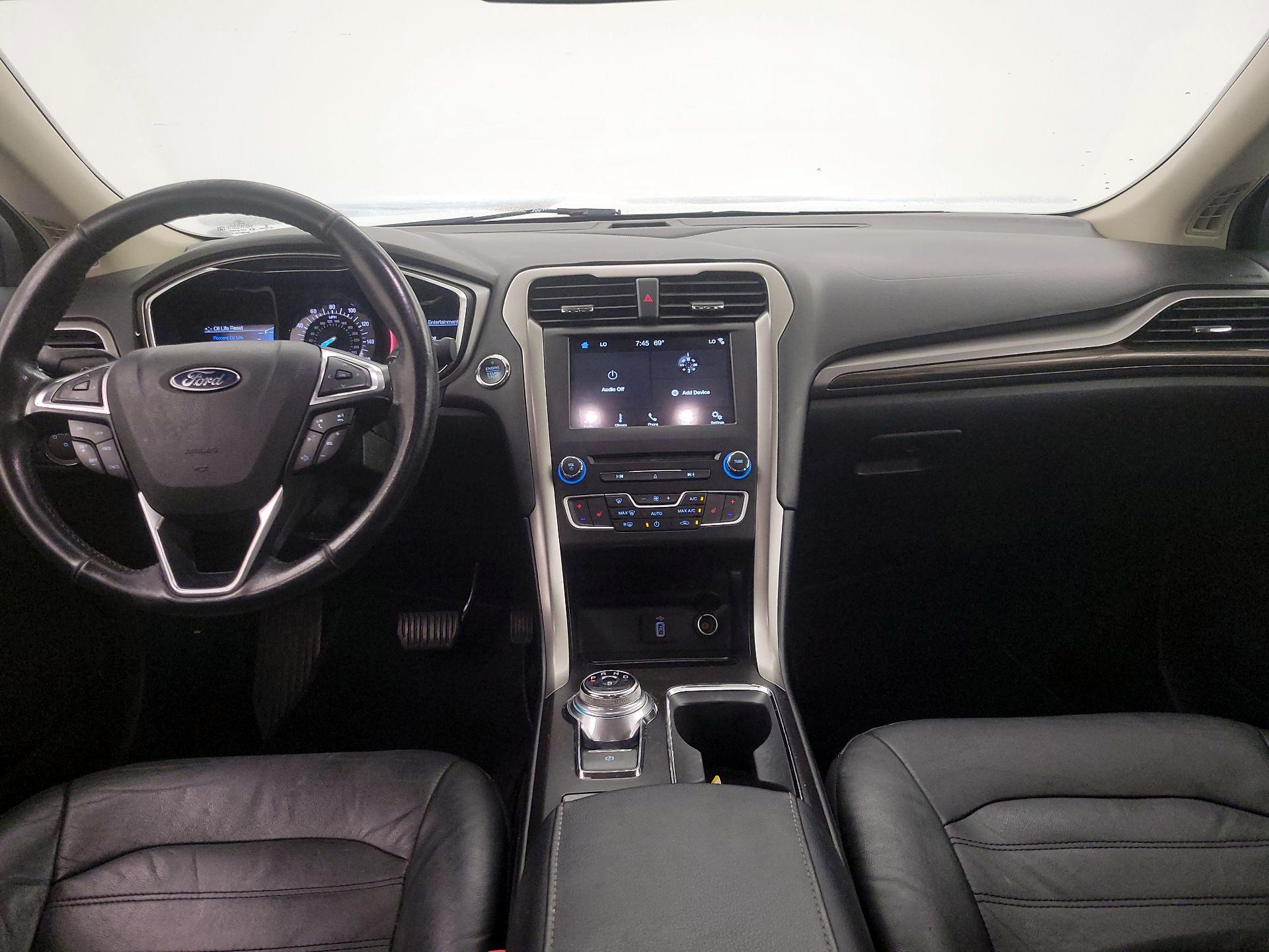 Thumbnail: 2017 Ford Fusion - 9
