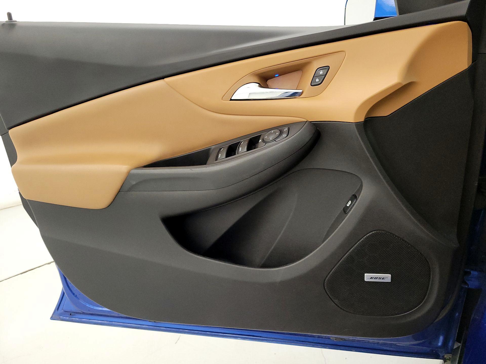 Thumbnail: 2016 Chevrolet Volt - 12