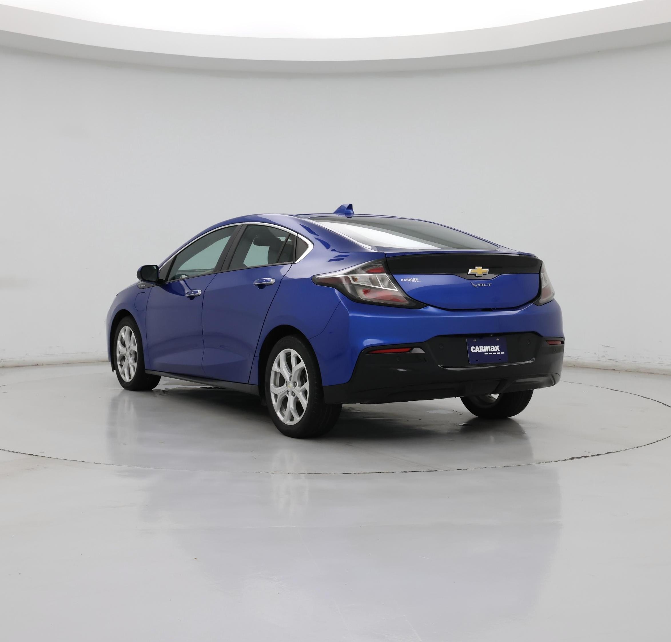 Thumbnail: 2016 Chevrolet Volt - 2