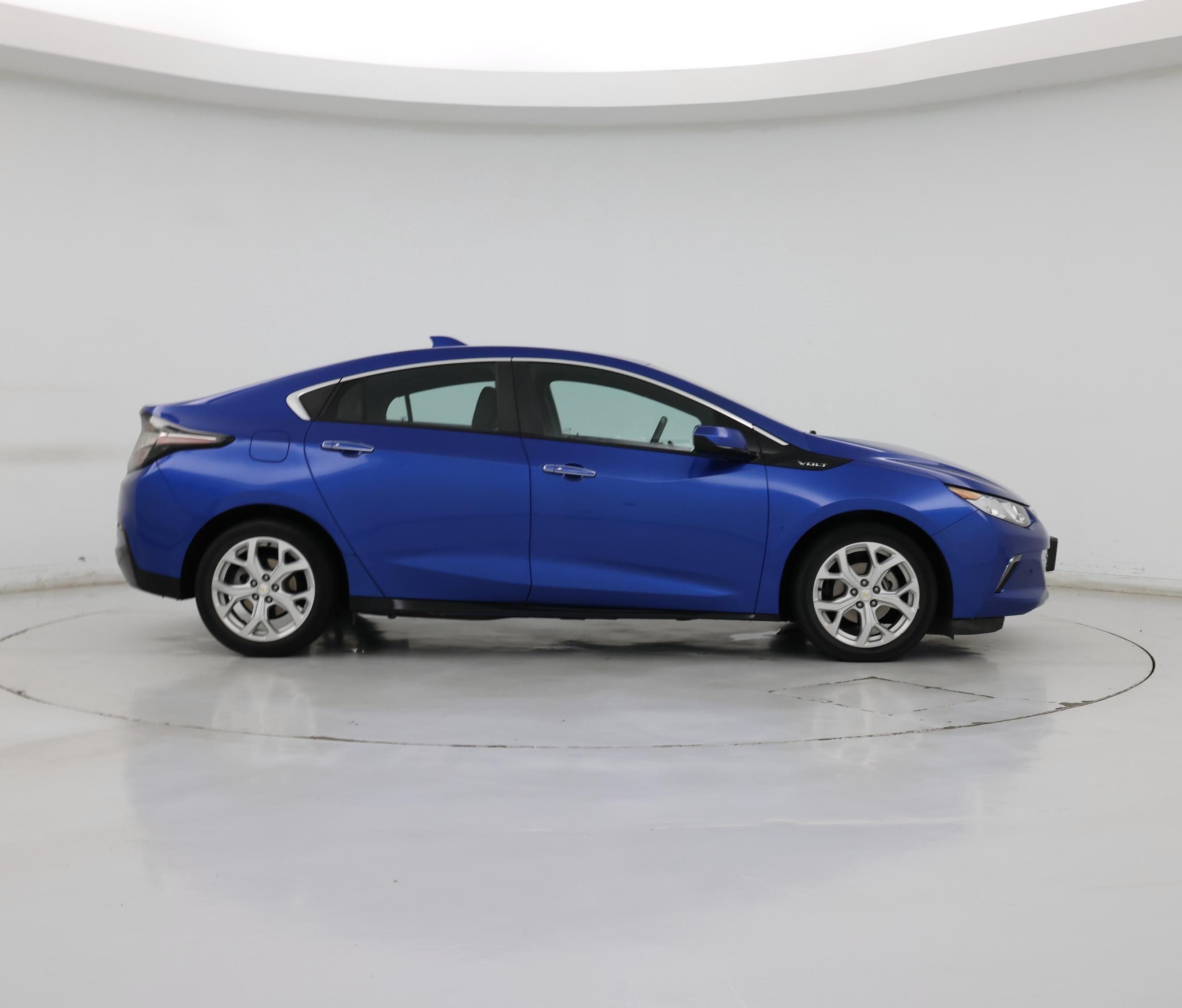 Thumbnail: 2016 Chevrolet Volt - 7