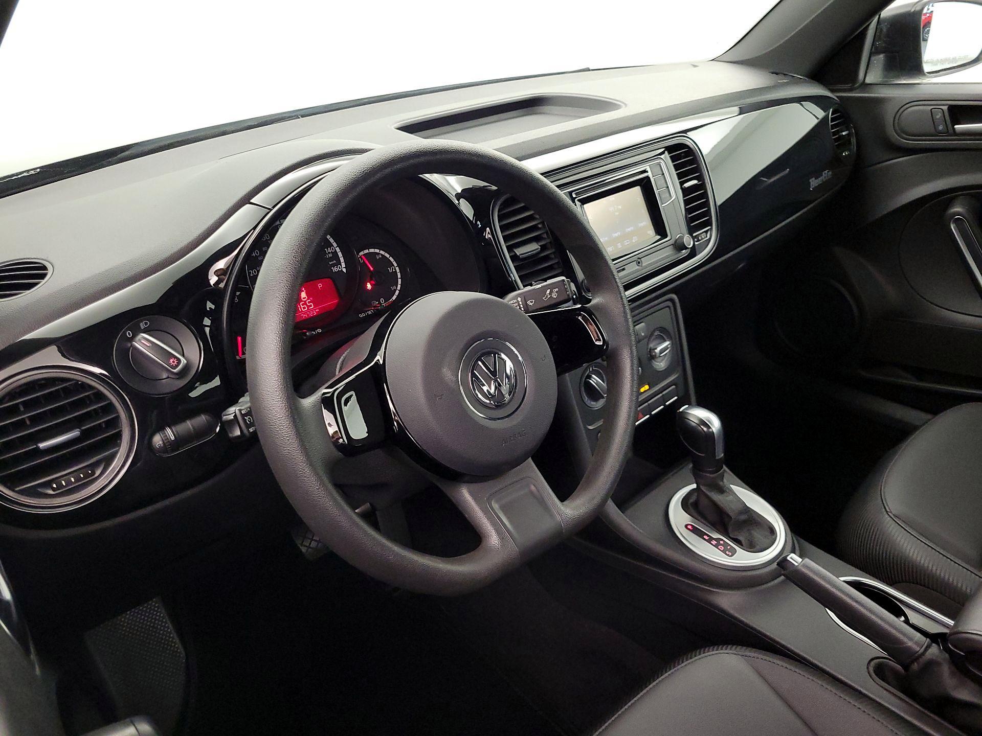 Thumbnail: 2016 Volkswagen Beetle - 9