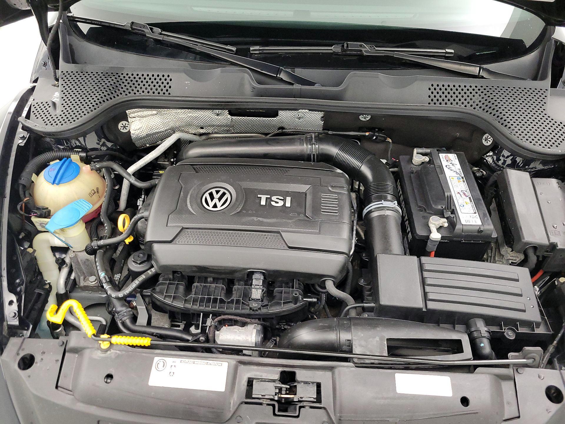 Thumbnail: 2016 Volkswagen Beetle - 20