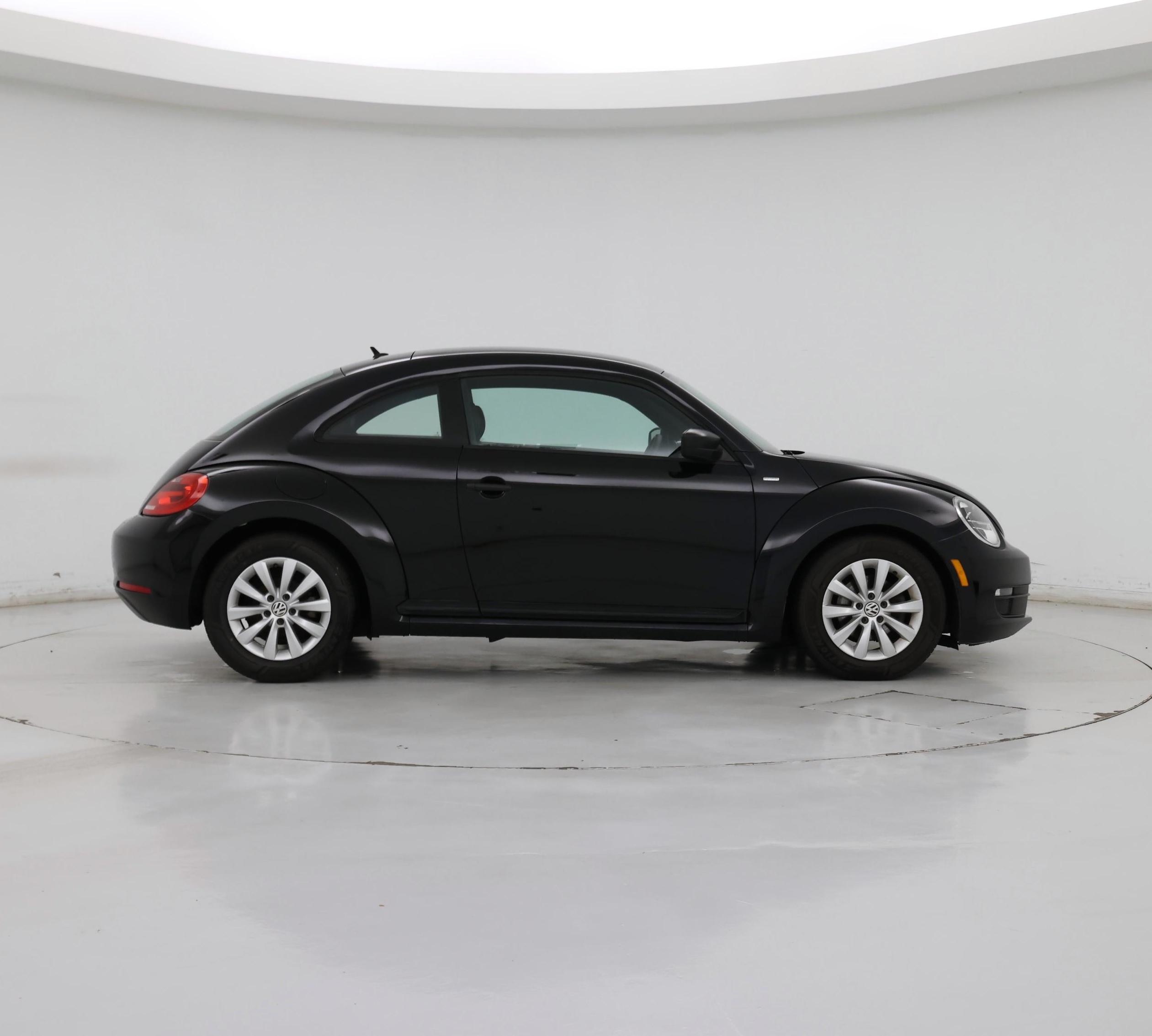 Thumbnail: 2016 Volkswagen Beetle - 7