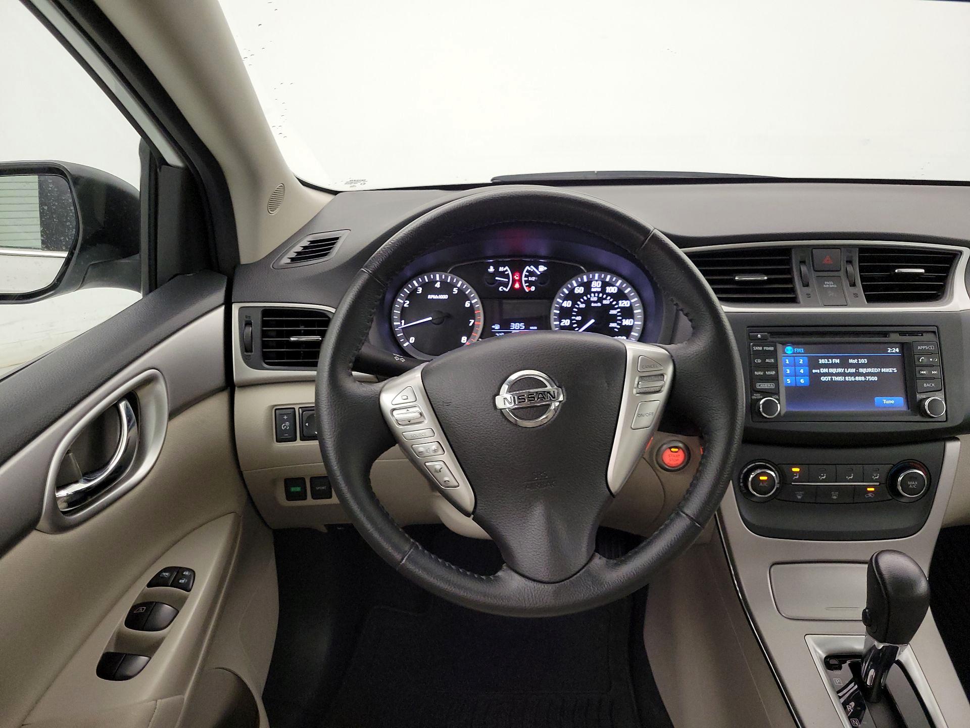 Thumbnail: 2015 Nissan Sentra - 10