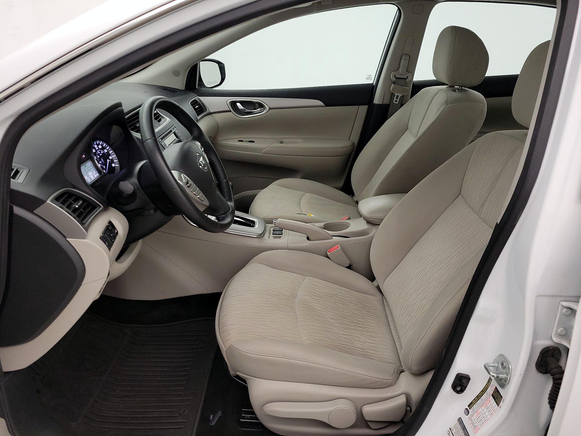 Thumbnail: 2015 Nissan Sentra - 11