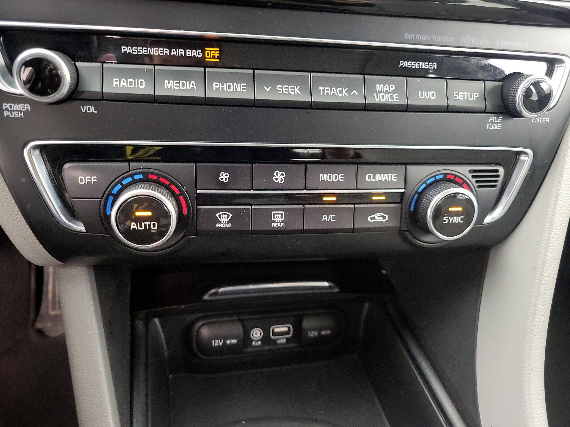 Thumbnail: 2016 Kia Optima - 16