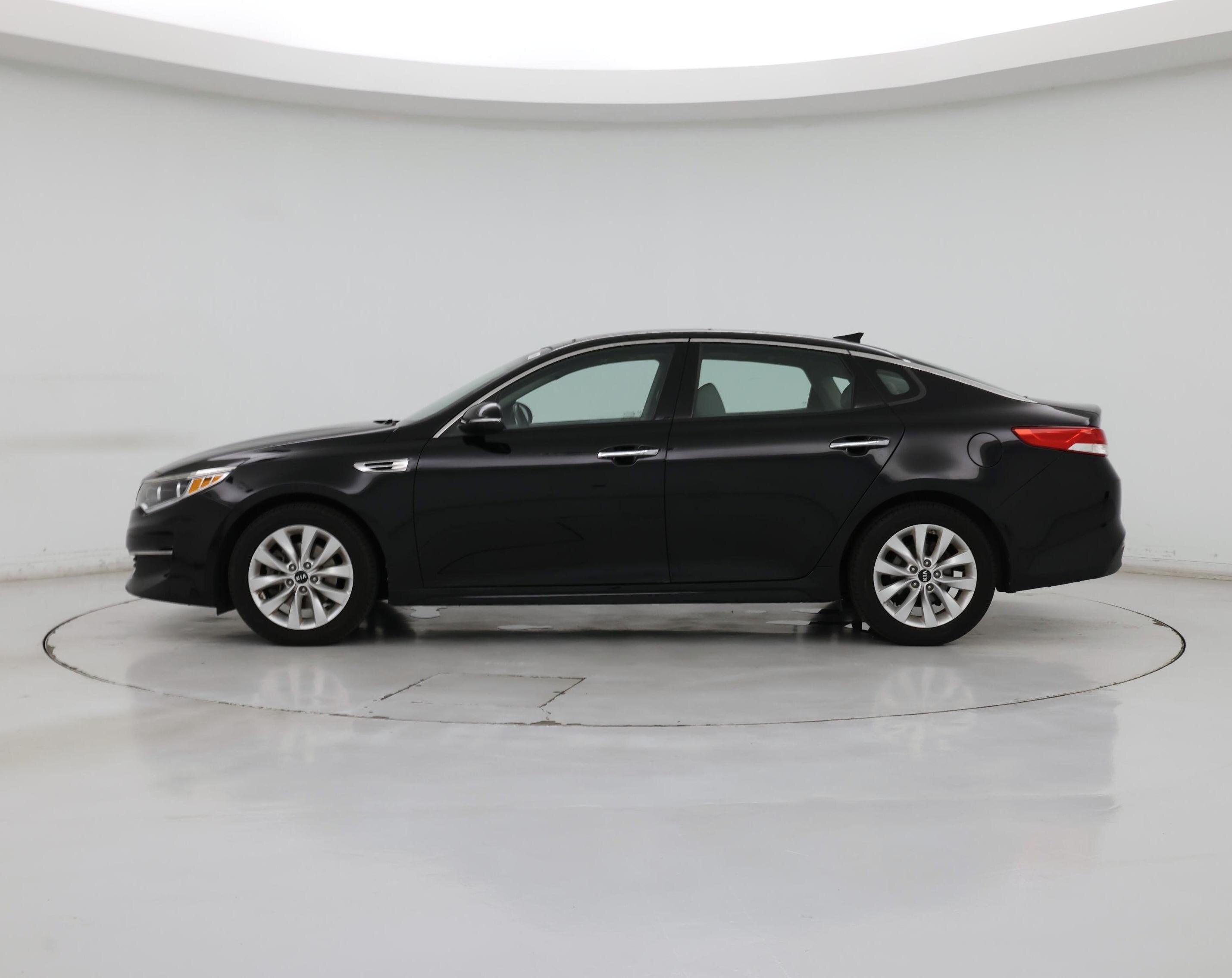 Thumbnail: 2016 Kia Optima - 3
