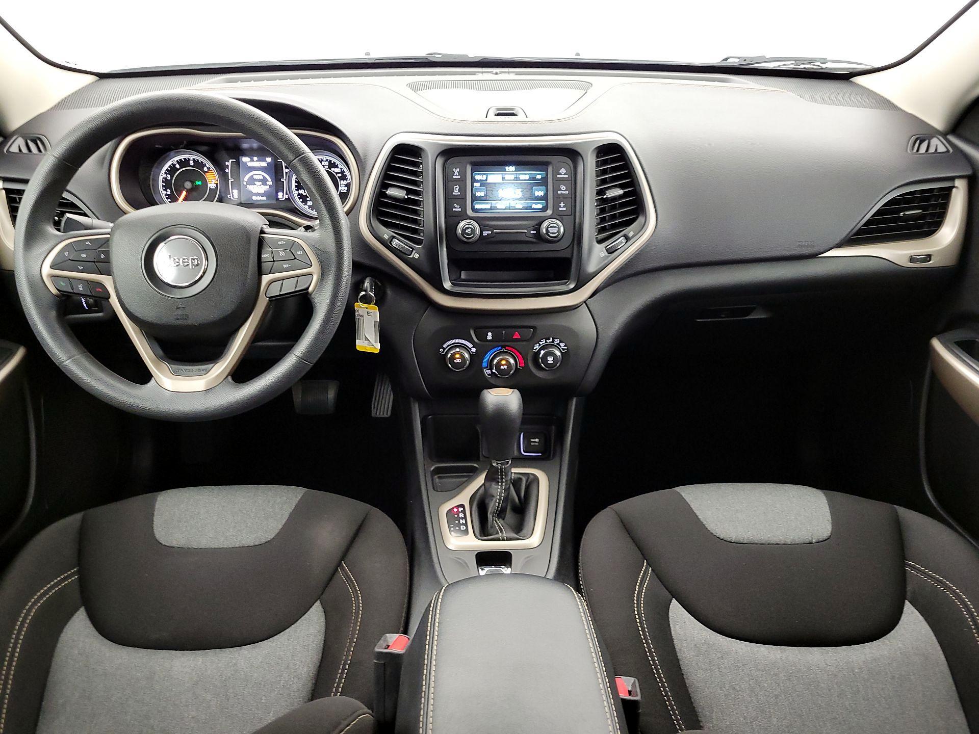 Thumbnail: 2018 Jeep Cherokee - 9