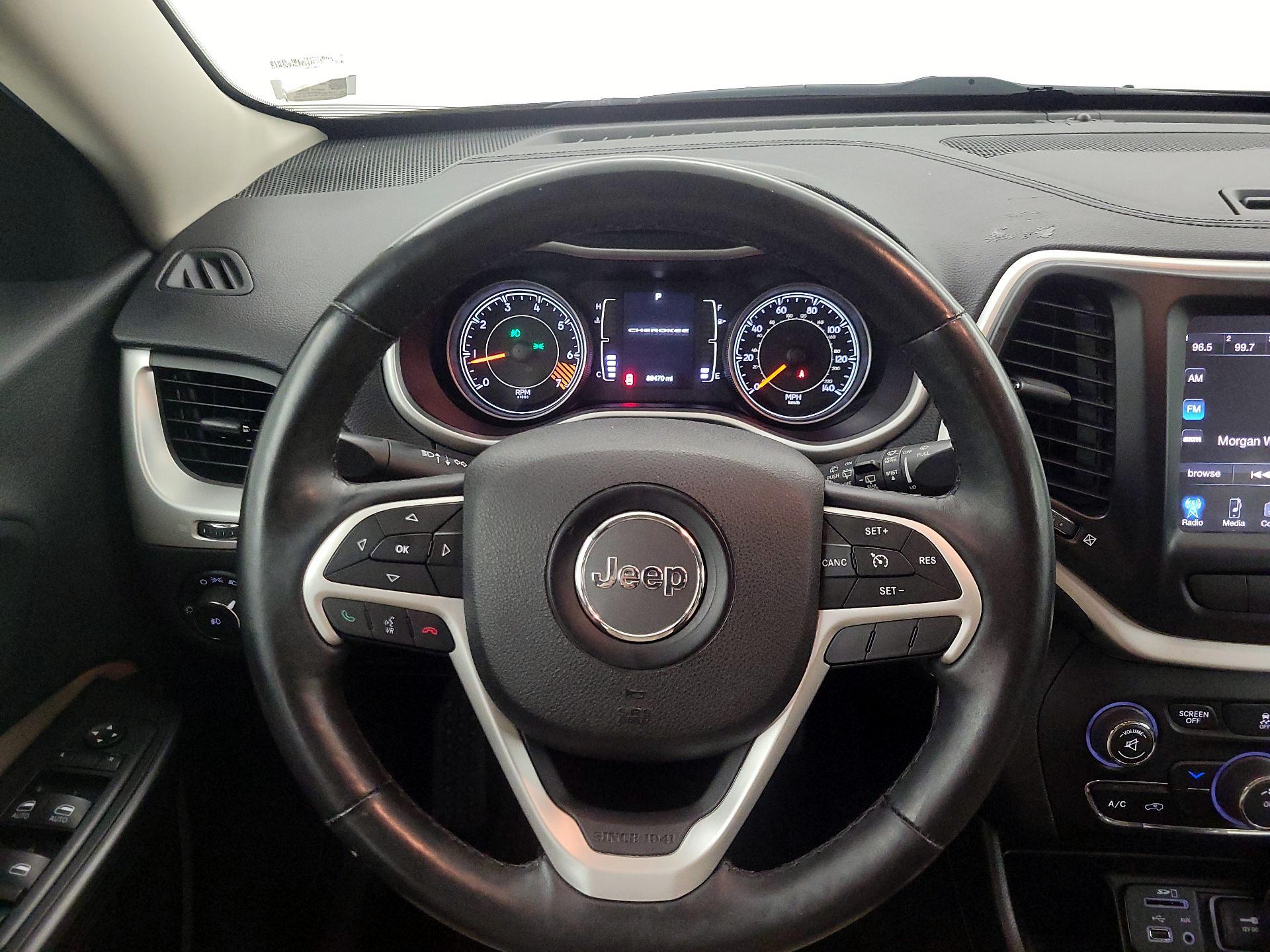 Thumbnail: 2015 Jeep Cherokee - 10