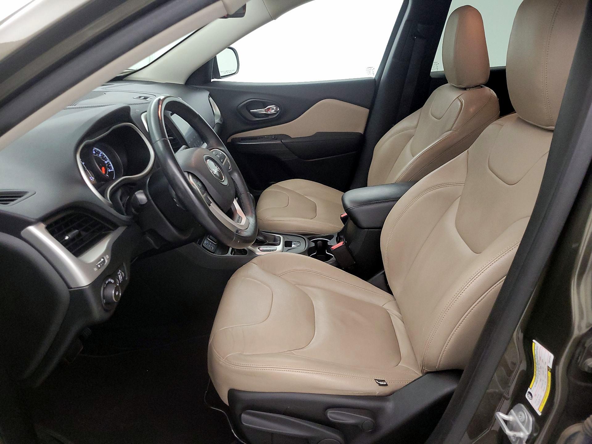 Thumbnail: 2015 Jeep Cherokee - 11
