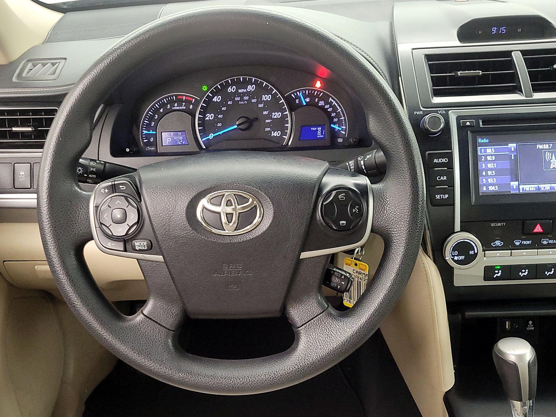 Thumbnail: 2014 Toyota Camry - 10