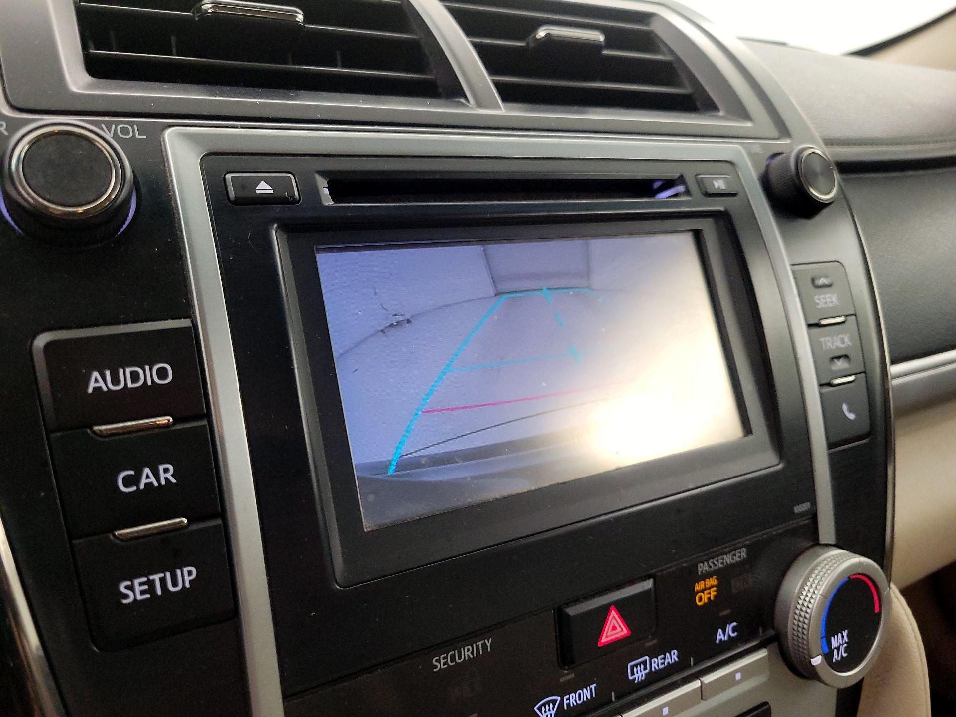 Thumbnail: 2014 Toyota Camry - 14