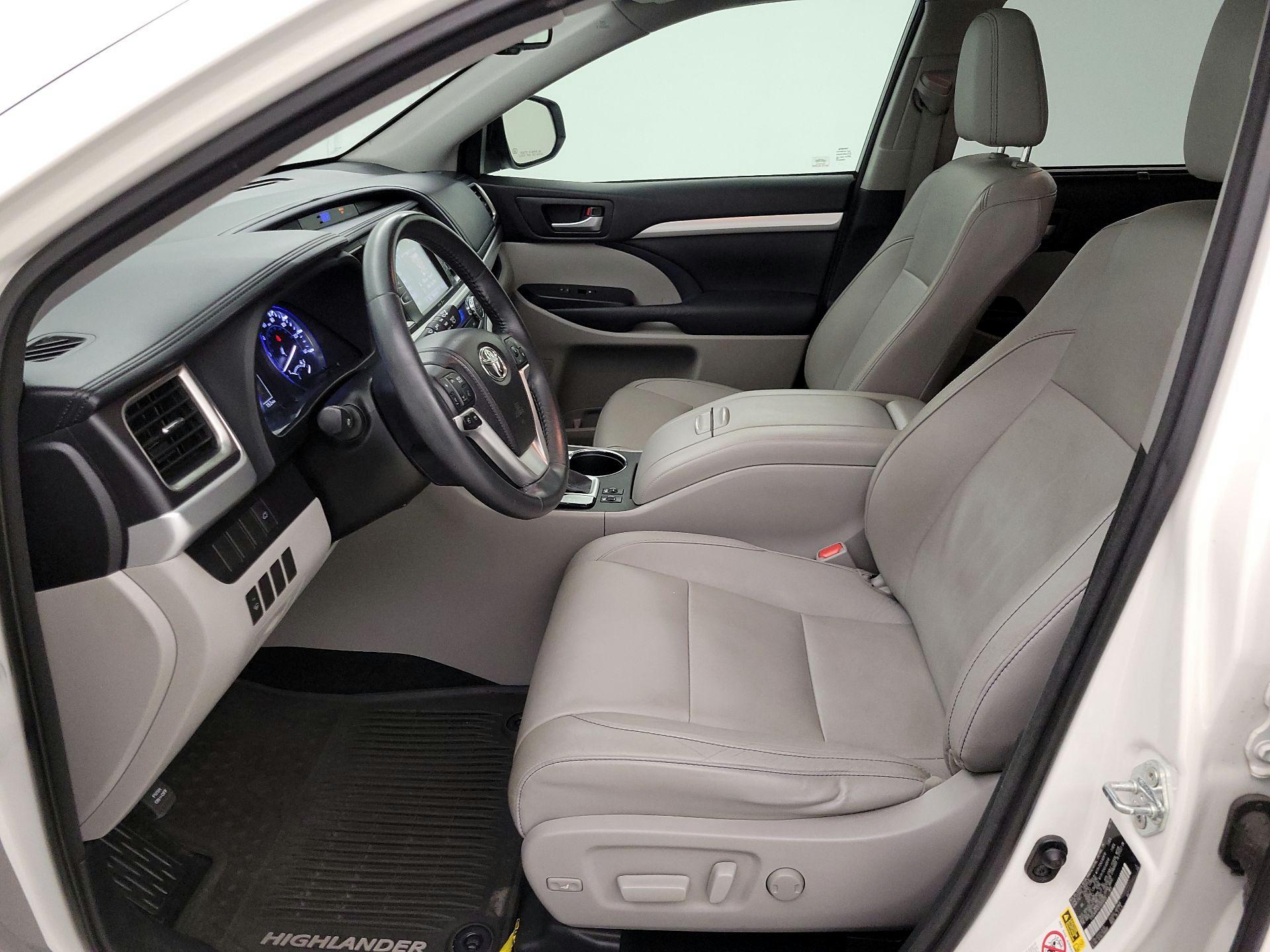Thumbnail: 2014 Toyota Highlander - 11
