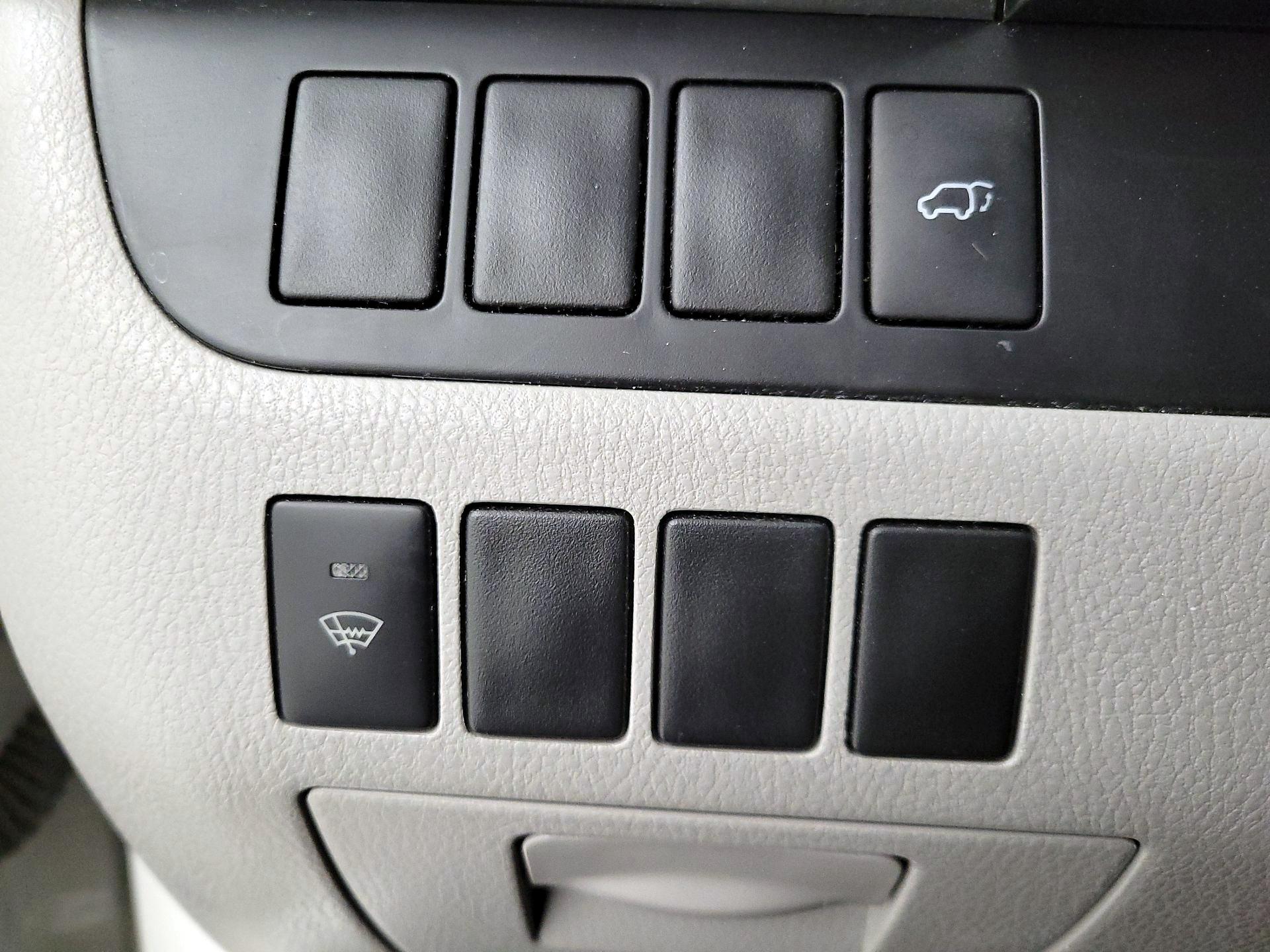 Thumbnail: 2014 Toyota Highlander - 13
