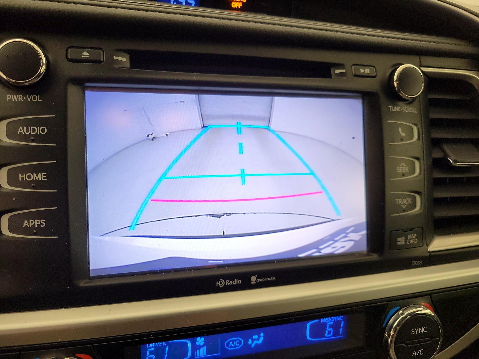 Thumbnail: 2014 Toyota Highlander - 14