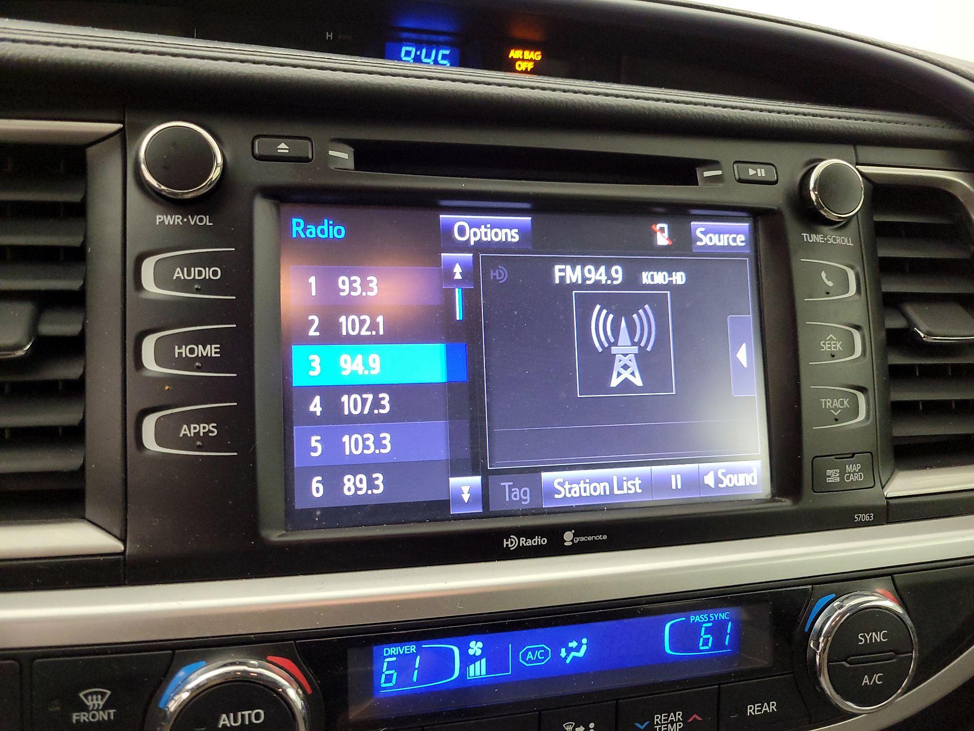 Thumbnail: 2014 Toyota Highlander - 15