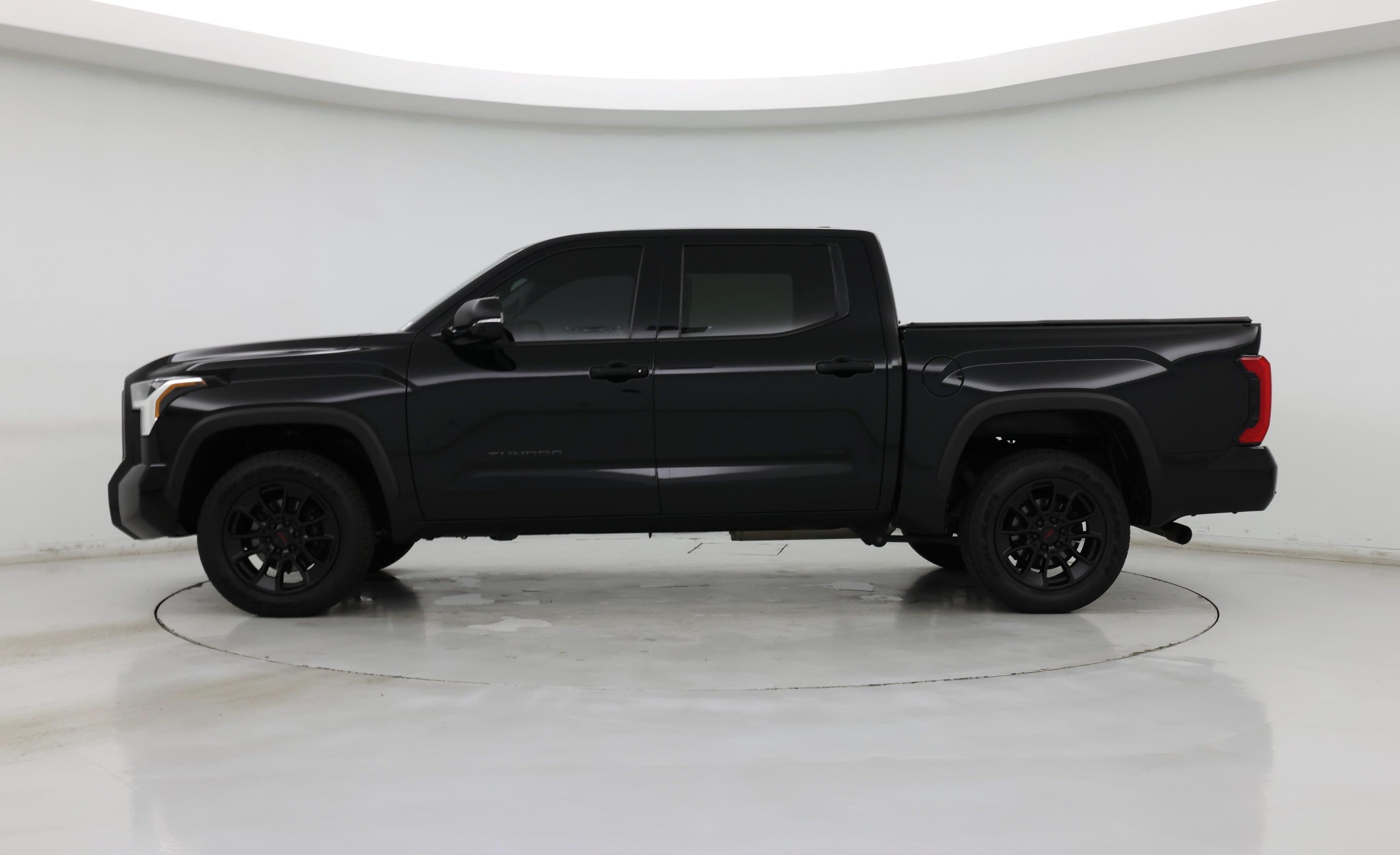 Thumbnail: 2022 Toyota Tundra - 3
