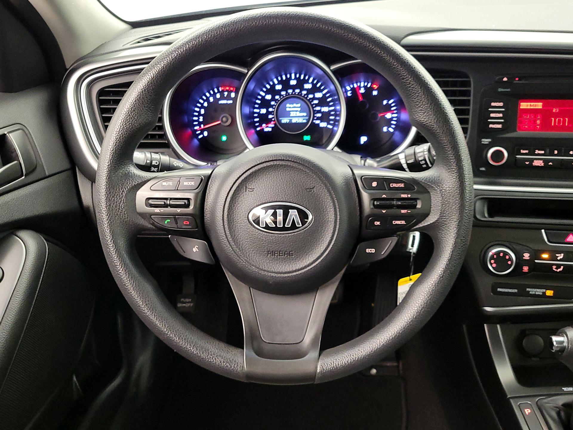 Thumbnail: 2015 Kia Optima - 10