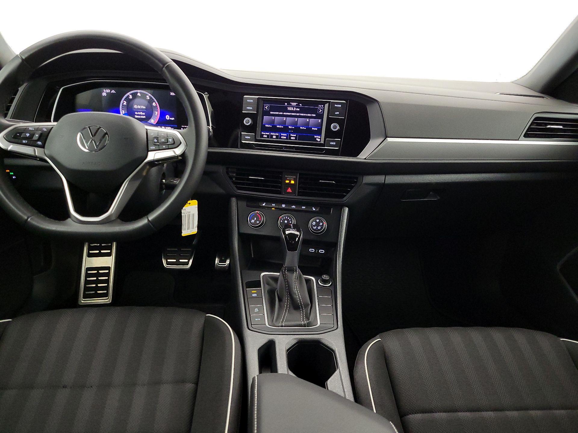 Thumbnail: 2024 Volkswagen Jetta - 9